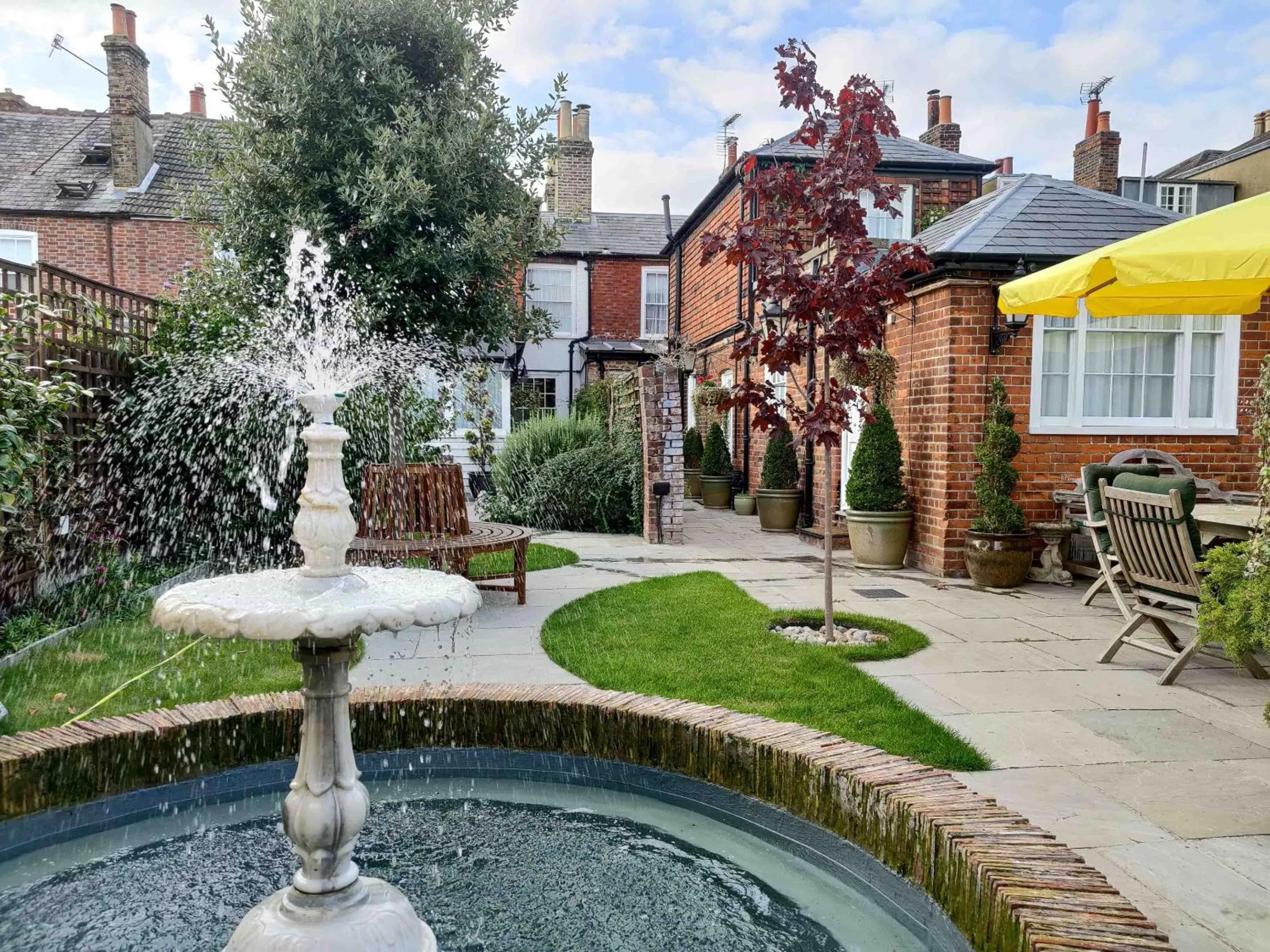 Patio in Canterbury Black Horse