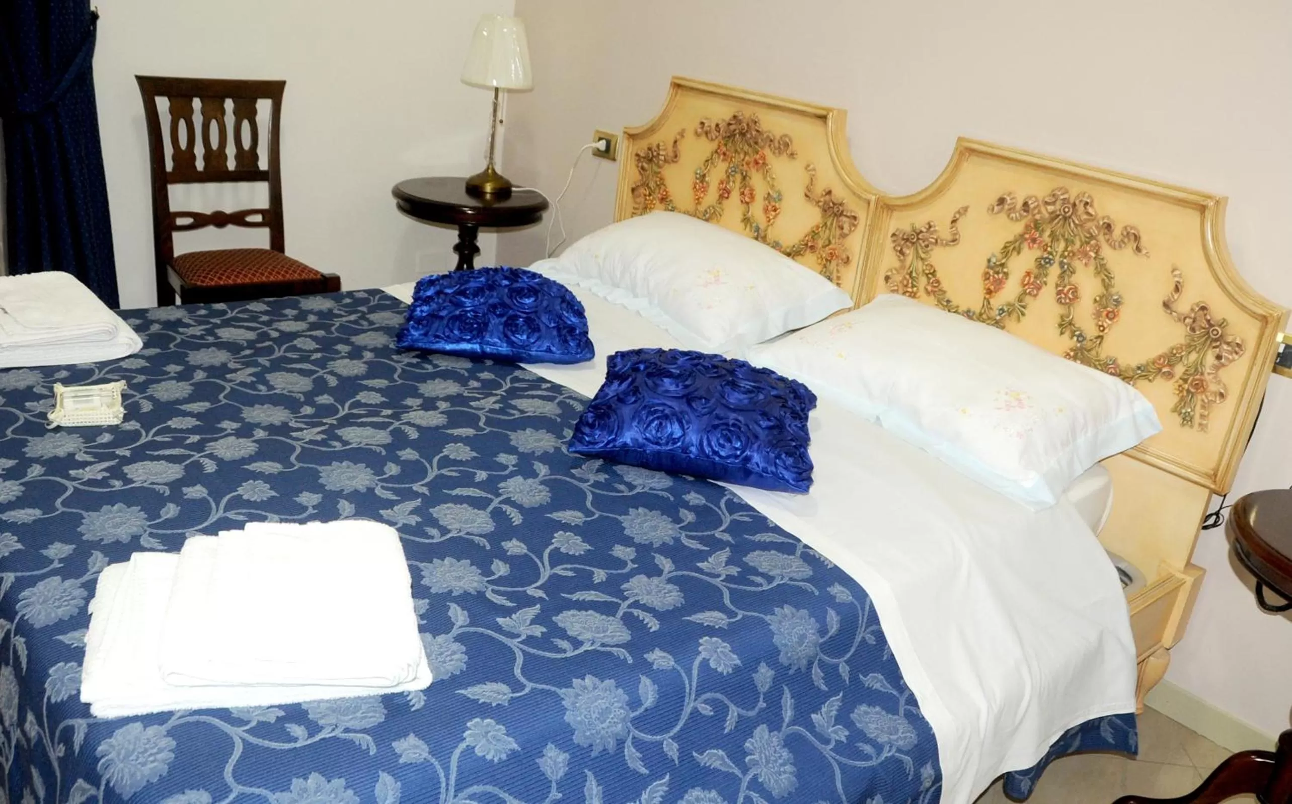 Bed in Garibaldi Relais