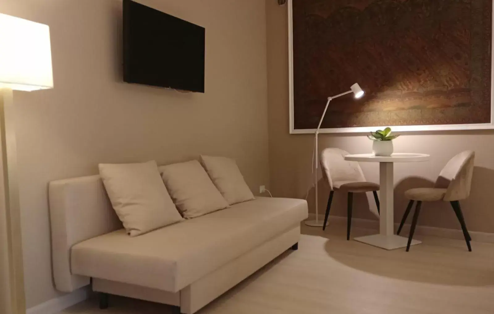 TV and multimedia, Seating Area in Narciso boutique apartment