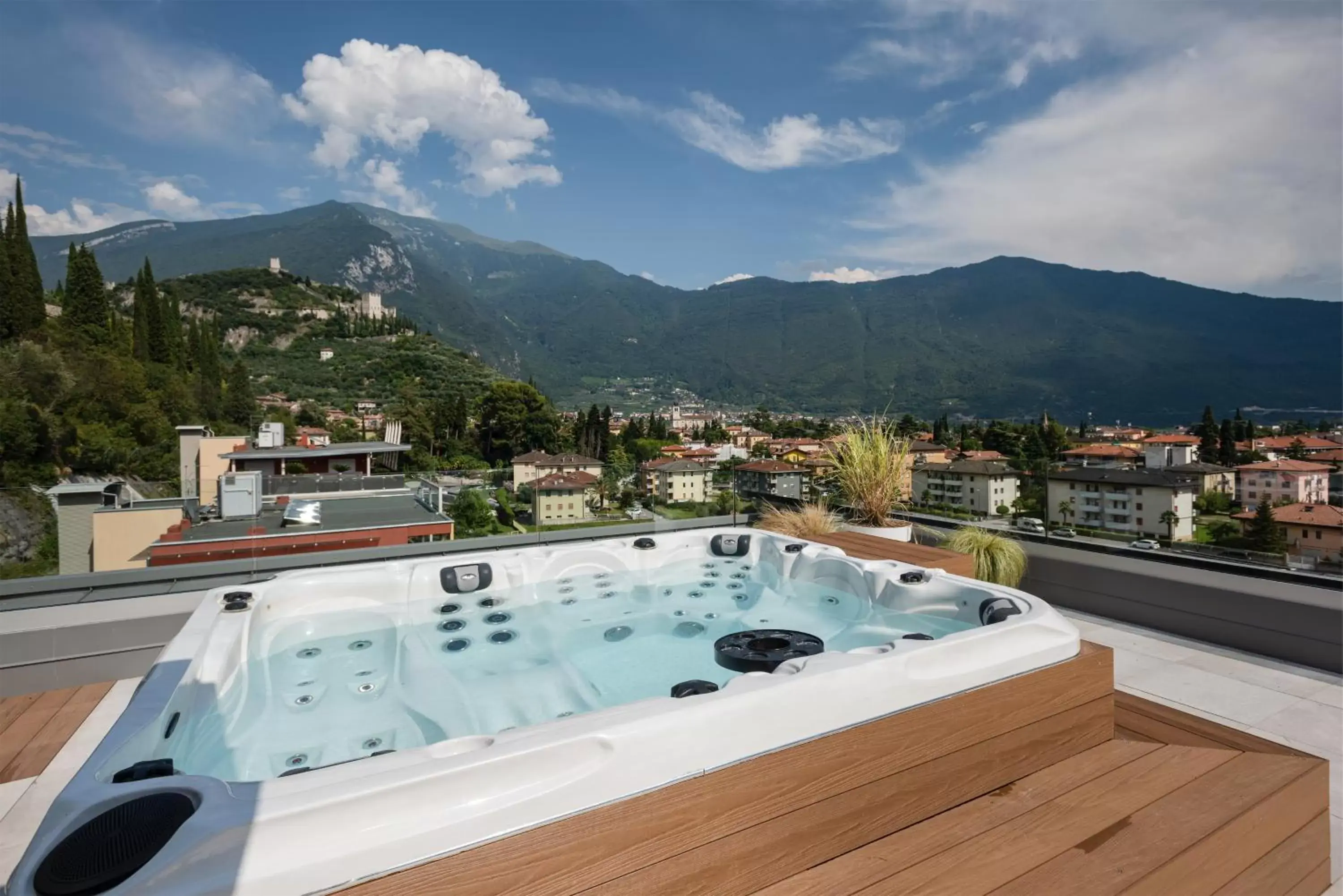 Balcony/Terrace, Mountain View in HOODY ACTIVE & HAPPINESS HOTEL