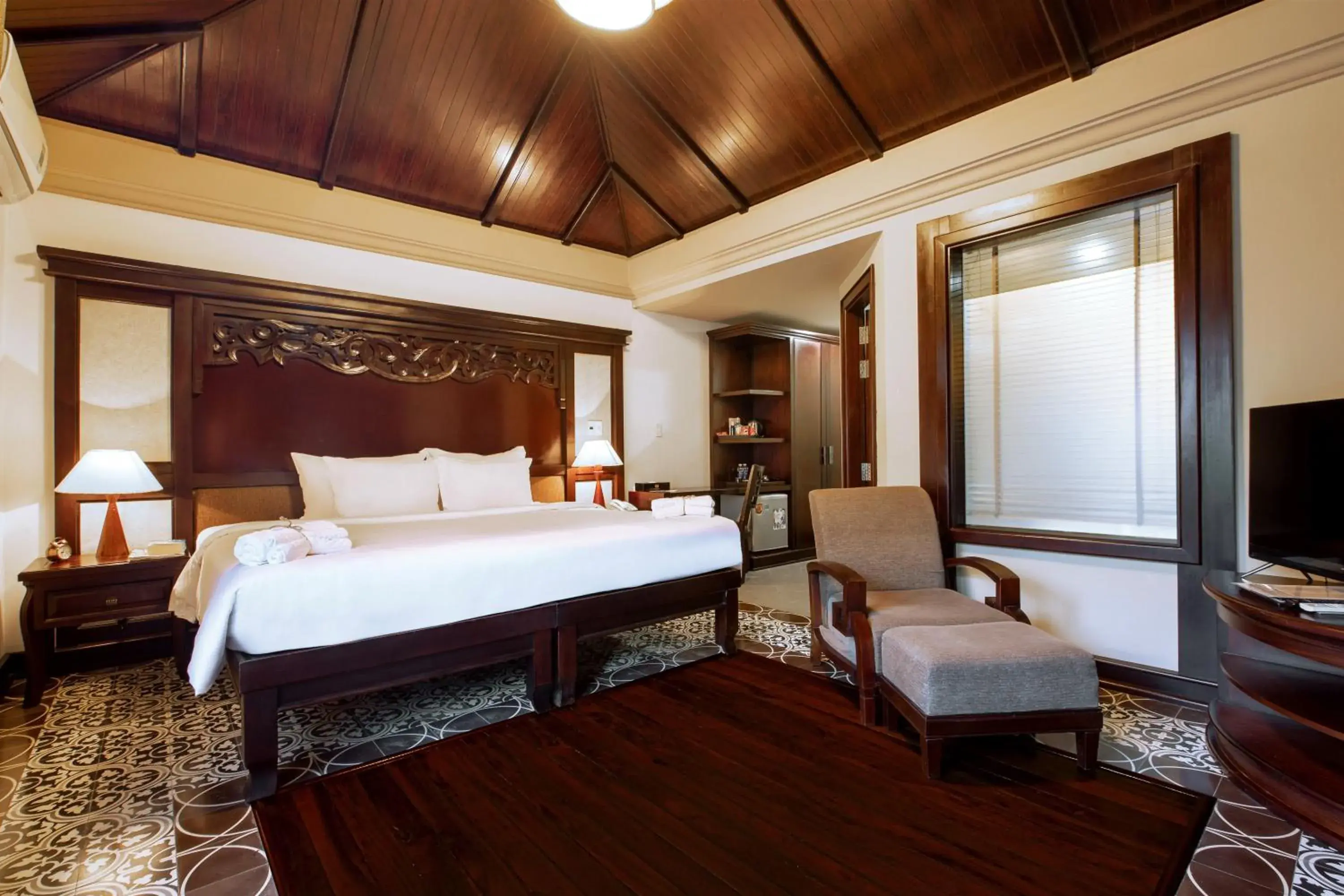 Photo of the whole room, Bed in Anja Beach Resort & Spa