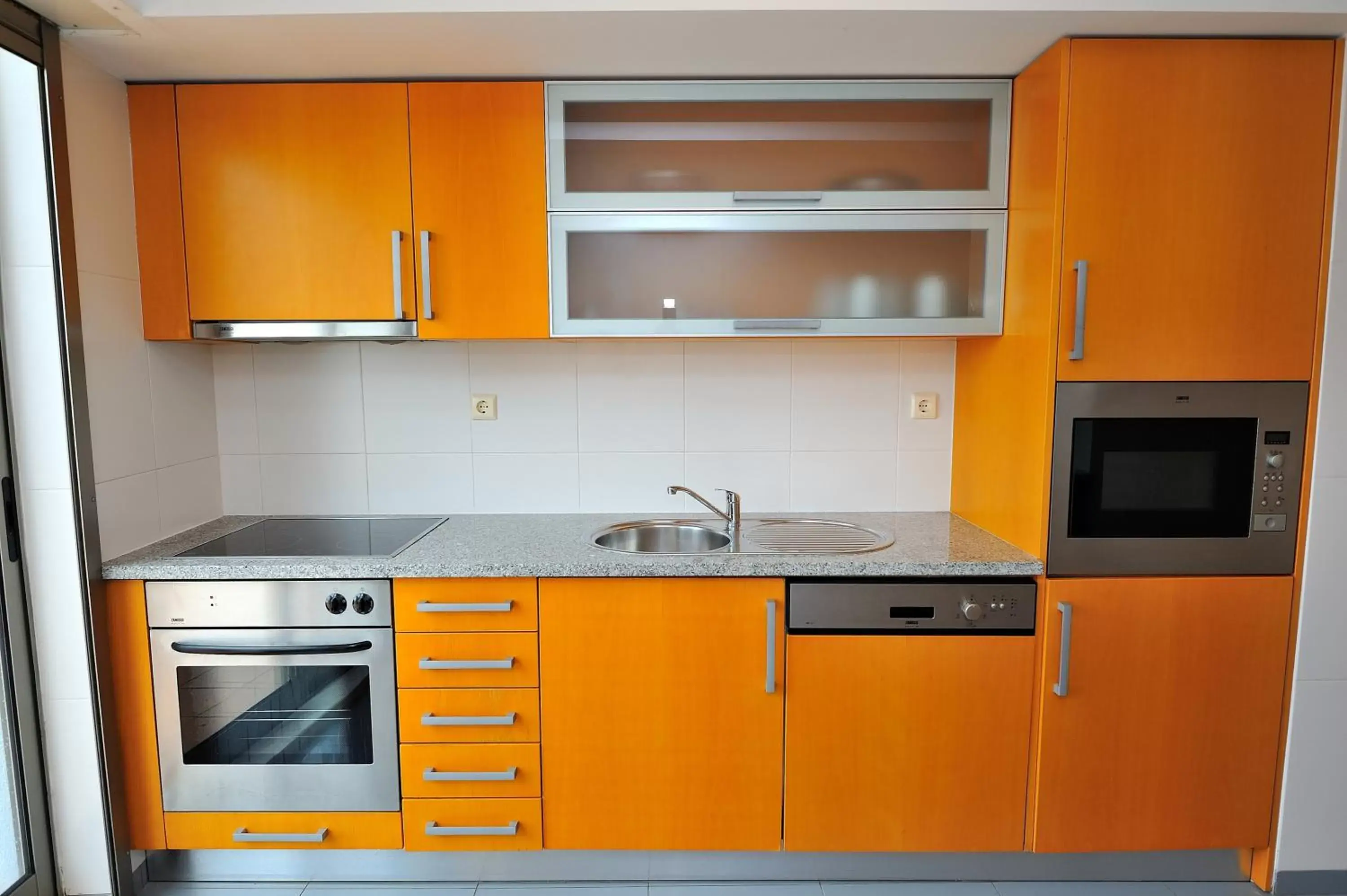 Kitchen or kitchenette in Oceano Atlantico Apartamentos Turisticos