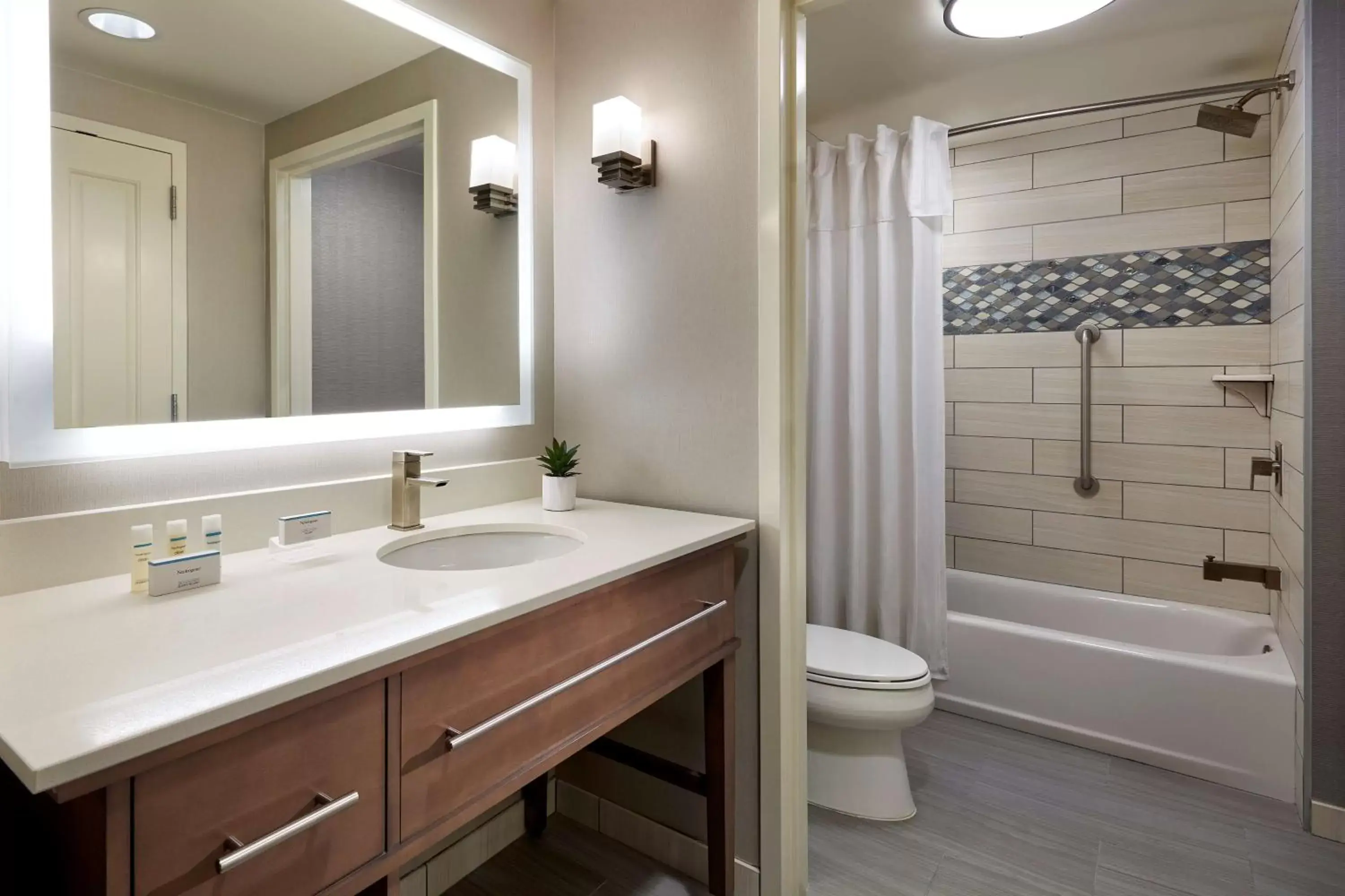 Bathroom in Homewood Suites By Hilton Los Angeles Redondo Beach