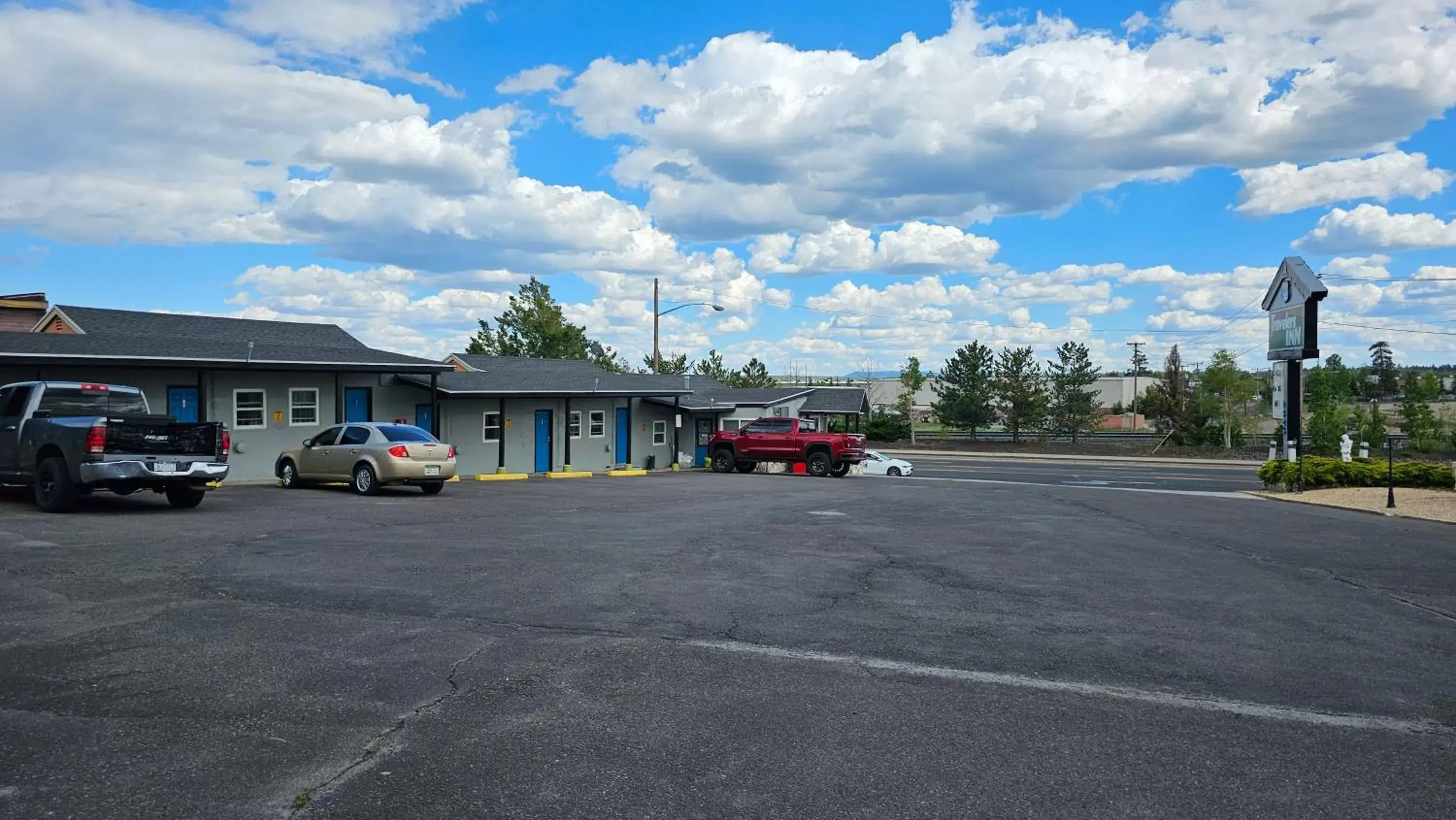 Property Building in Travelers Inn