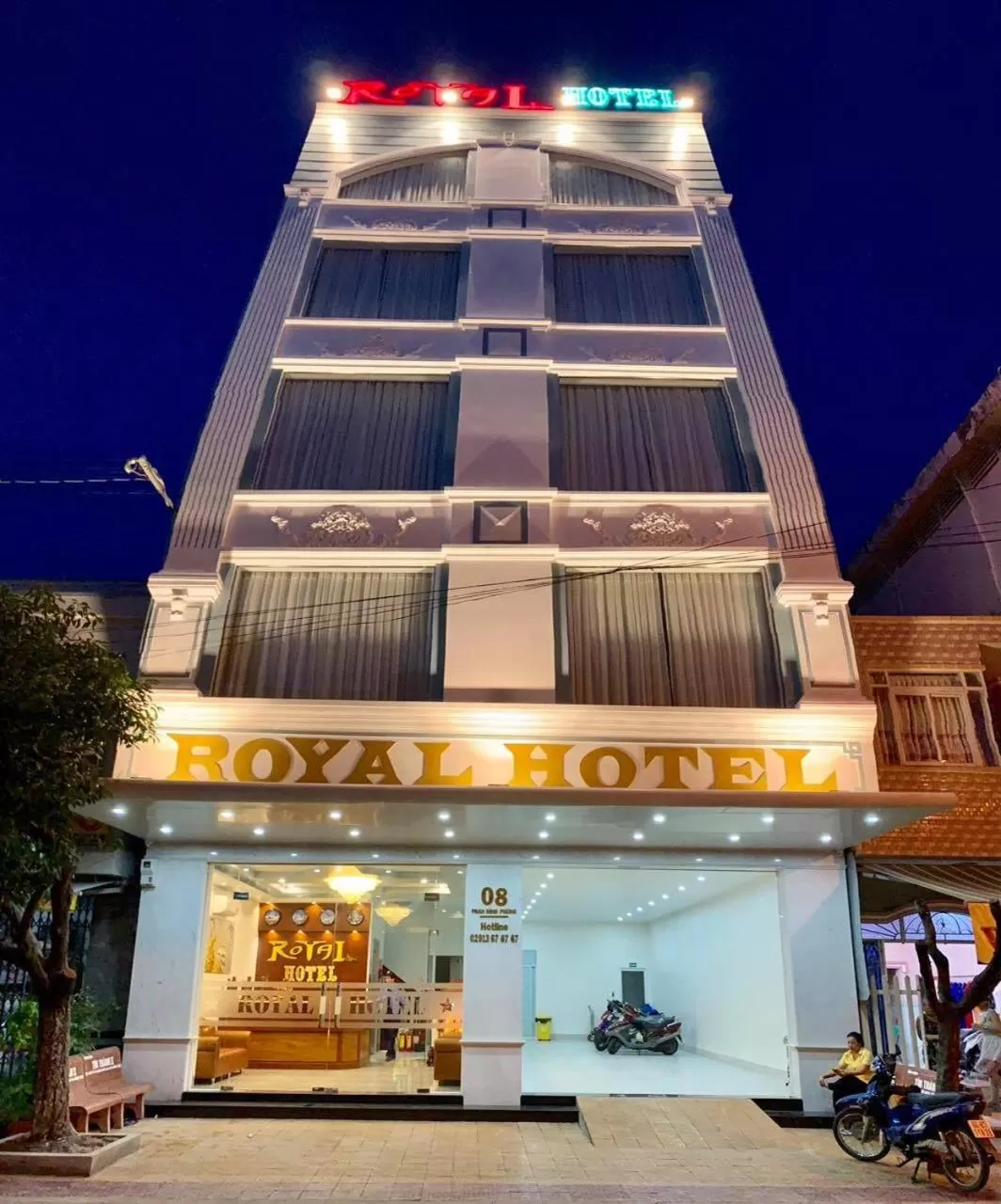 Royal Hotel
