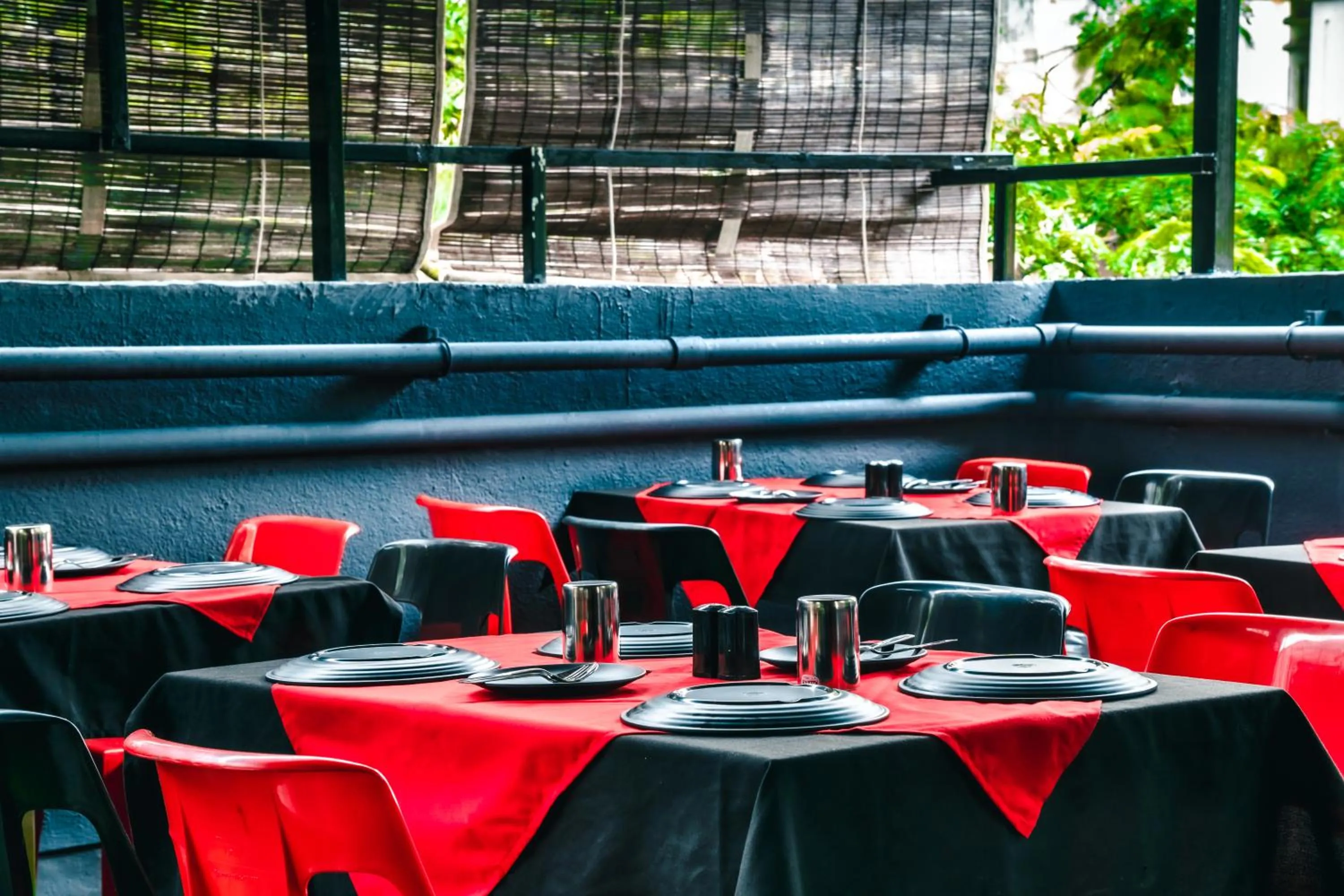 Restaurant/places to eat in Treebo Serenity Inn, Koregaon Park