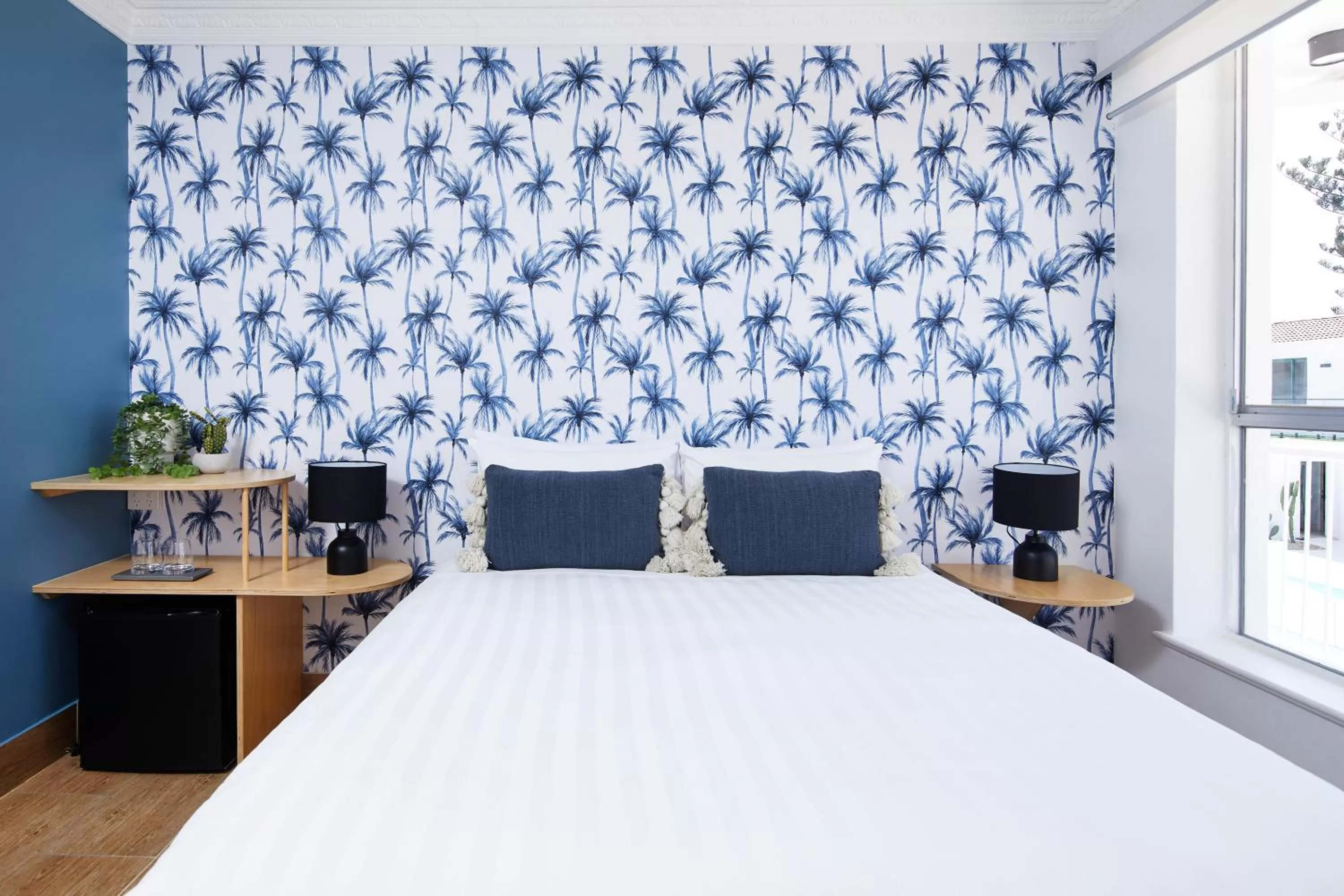 Deluxe Queen Room in Tessa's on the Beach