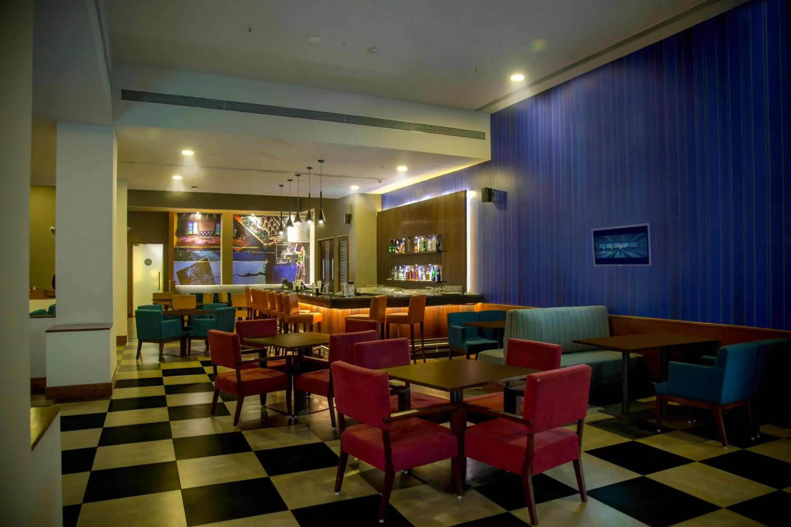 Food and drinks, Restaurant/Places to Eat in Kalyan Grand - a business hotel