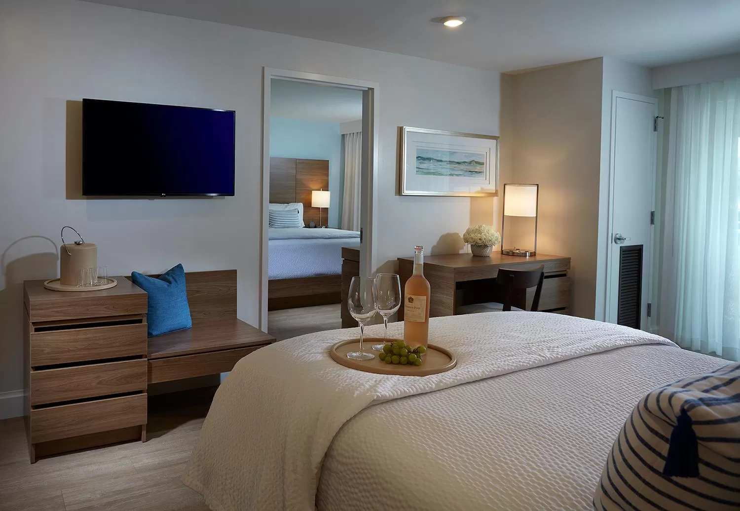 Bedroom, Bed in The Pointe Hotel