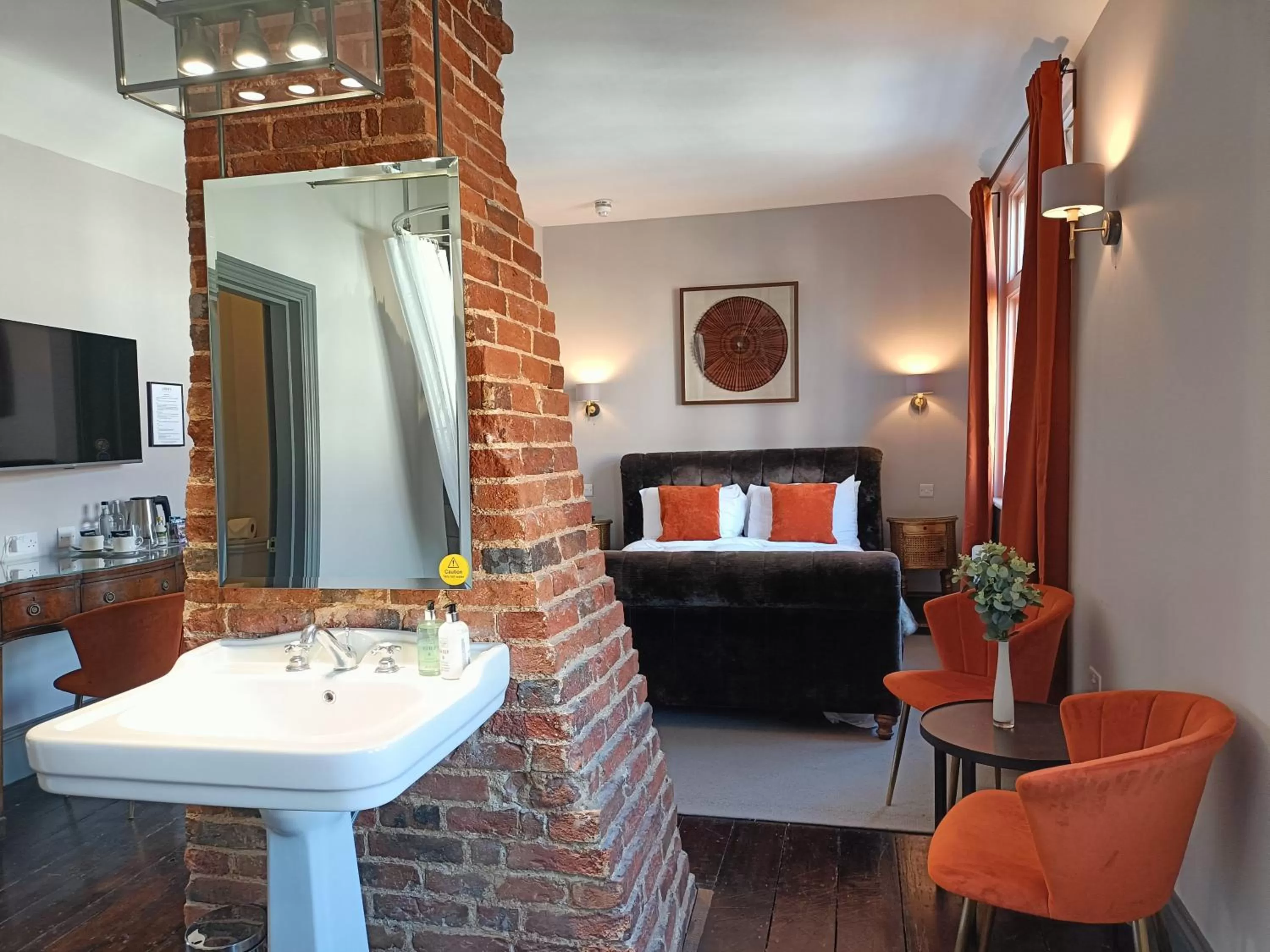 Bedroom, Bathroom in The Linden Stansted