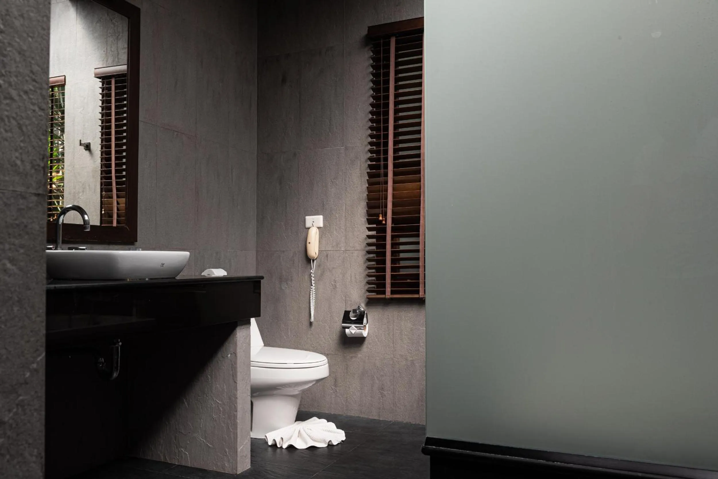 Toilet in Baan Chaweng Beach Resort & Spa - SHA Extra Plus