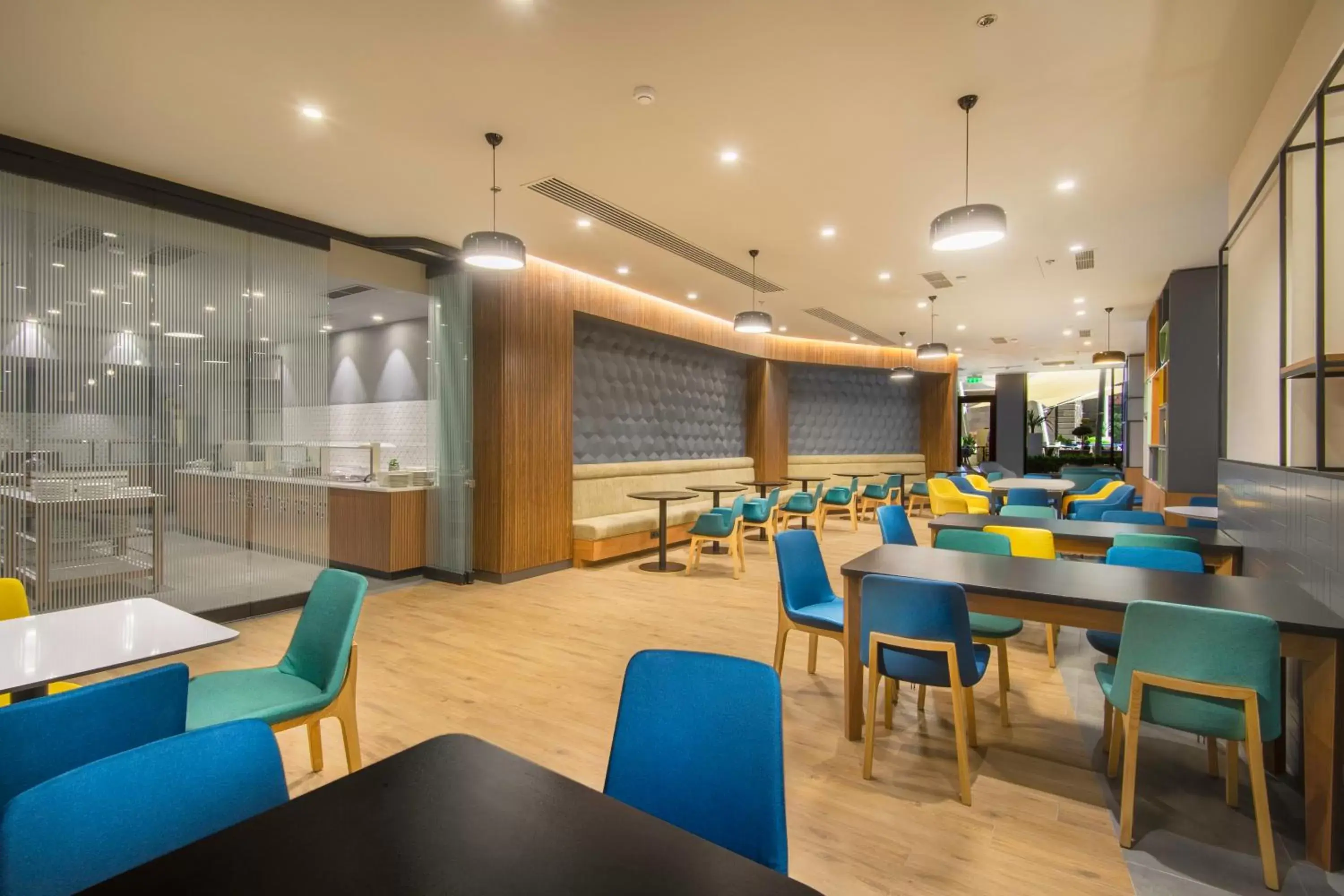 Restaurant/places to eat in Holiday Inn Yerevan - Republic Square by IHG Restaurant/places to eat in Holiday Inn Yerevan - Republic Square by IHG