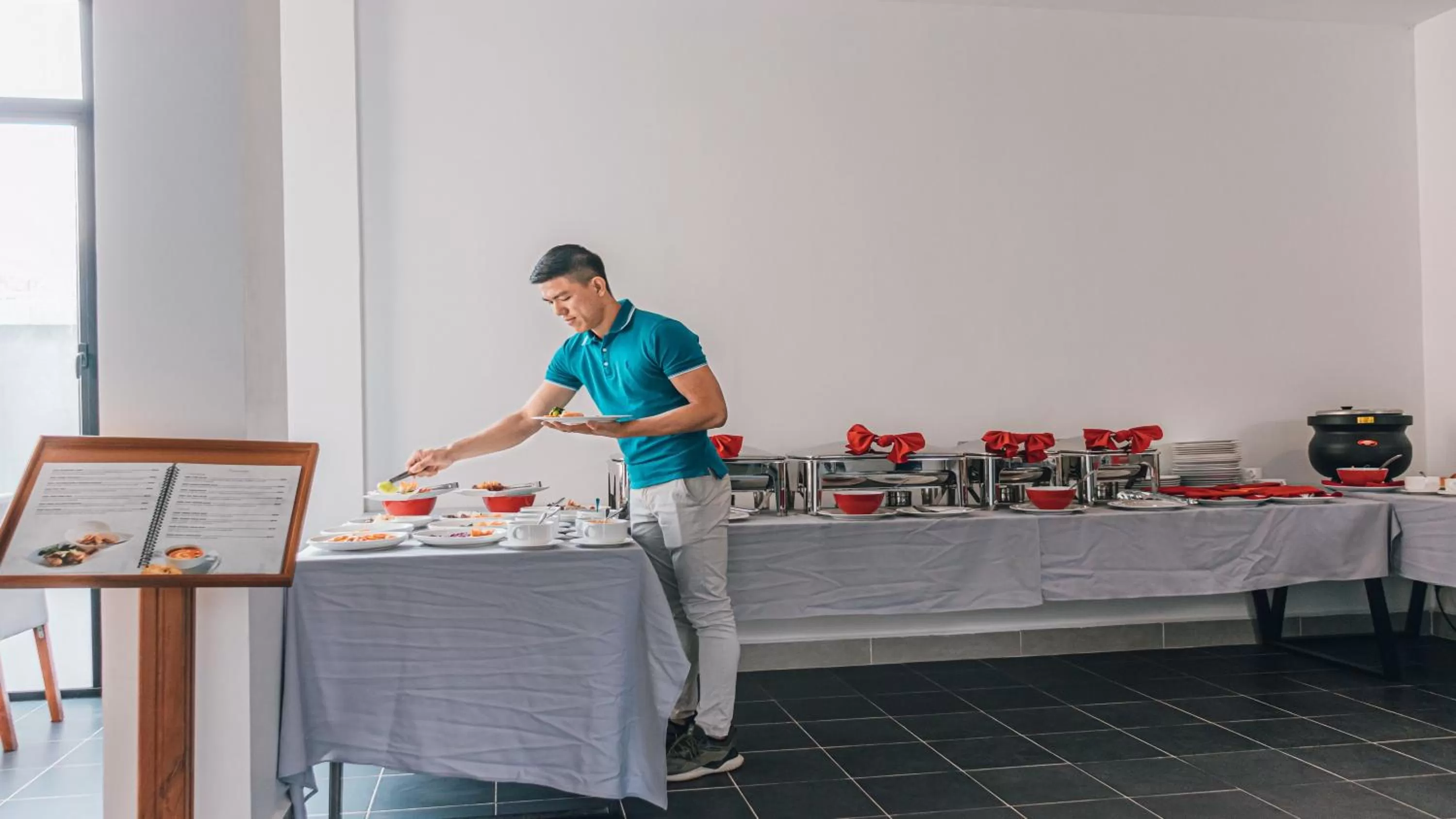 Restaurant/places to eat in Angkor Aurora