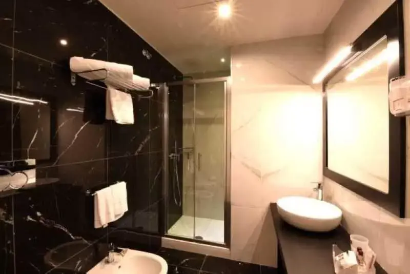 Bathroom in Magri's Hotel