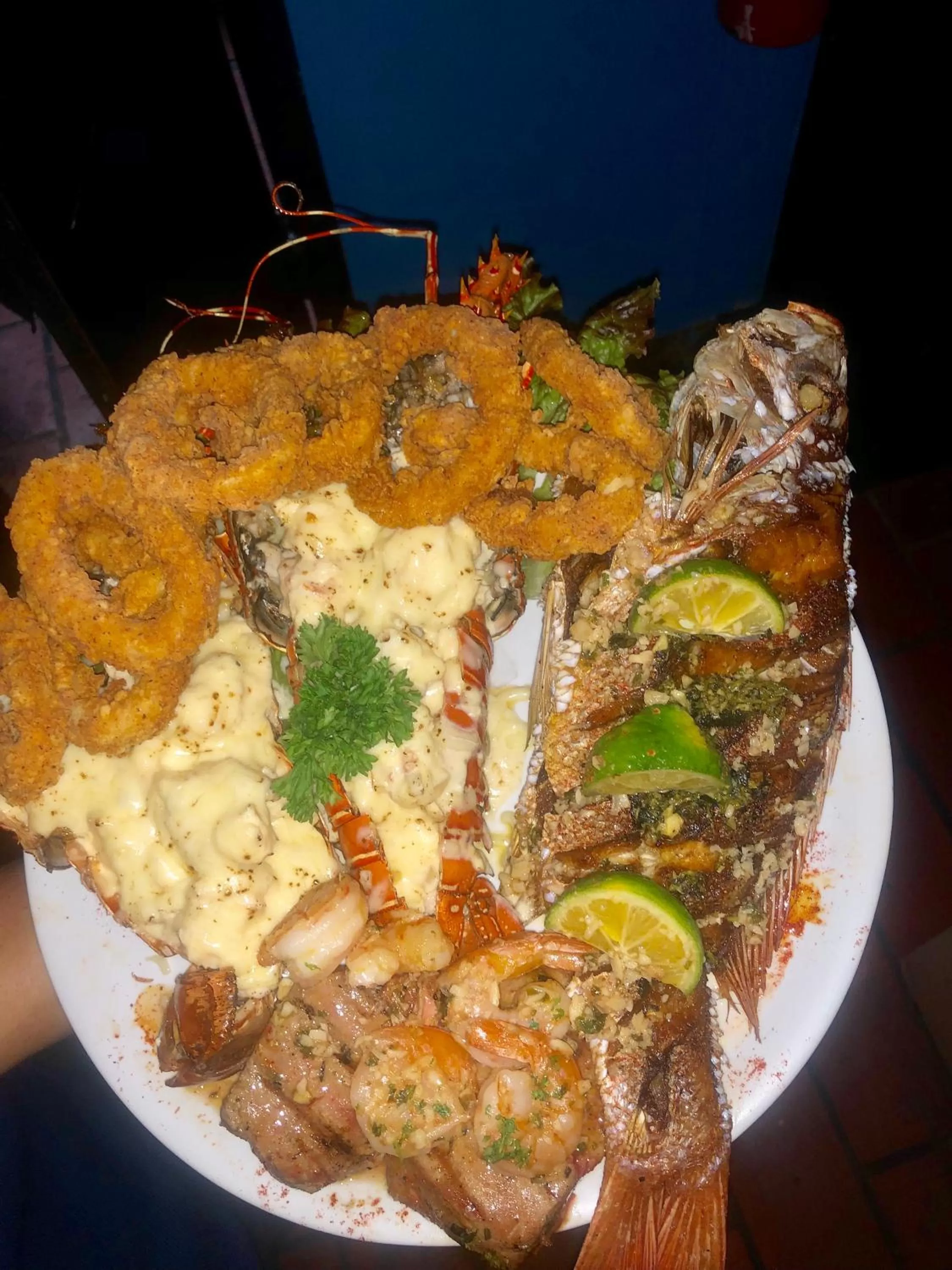 Restaurant/places to eat in Hotel Beachfront Vista Hermosa