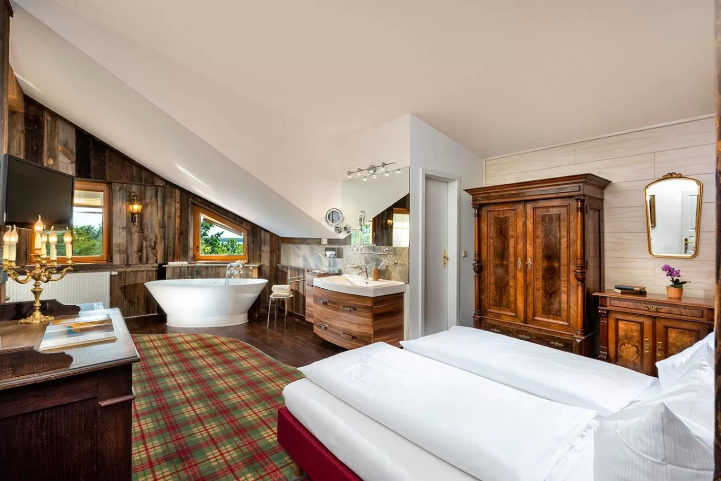 Bed in Wellnesshotel Seeschlößchen - Privat- Spa & Naturresort