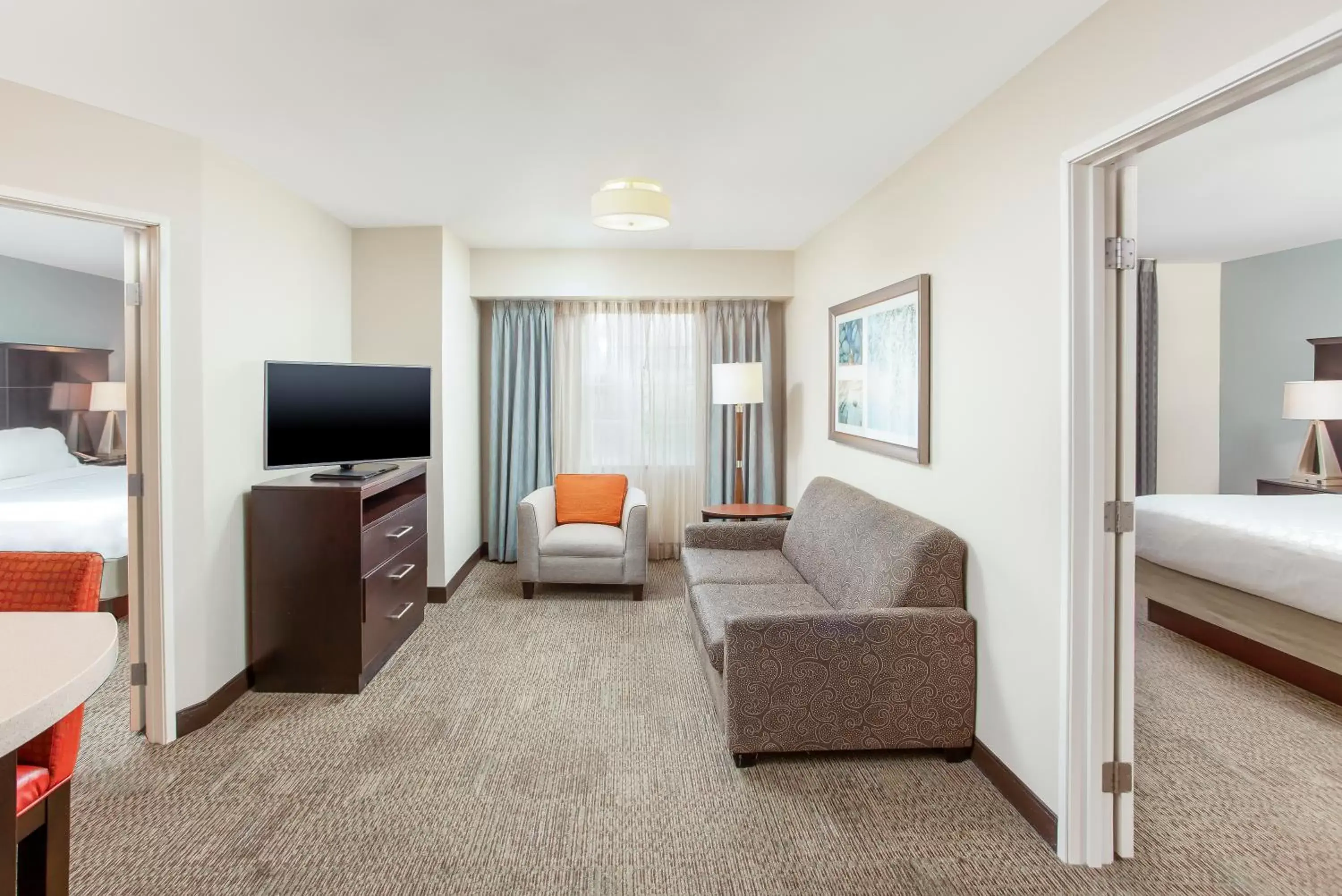 Living room, Seating Area in Staybridge Suites Chandler, an IHG Hotel