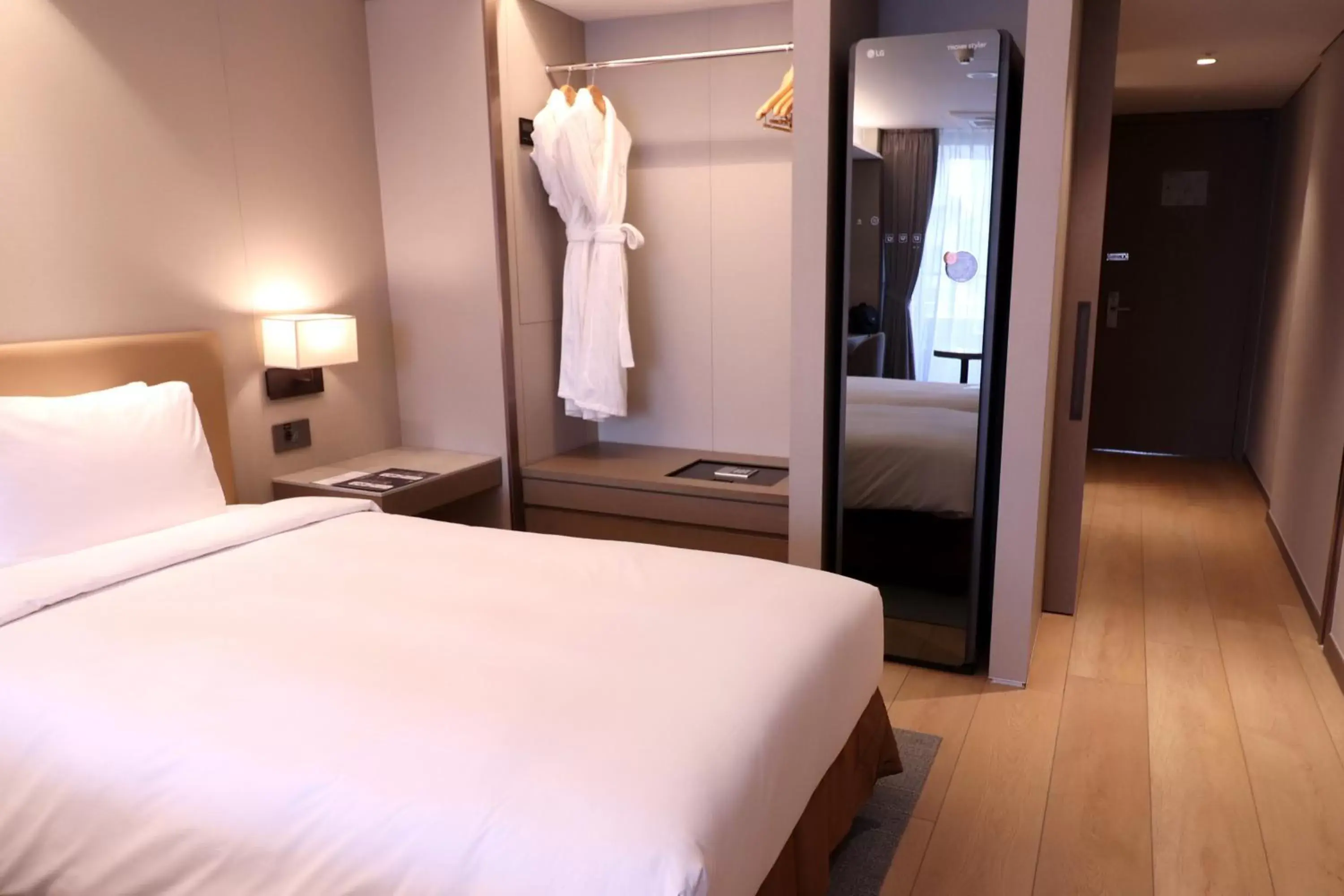 wardrobe, Bed in Hotel PJ Myeongdong