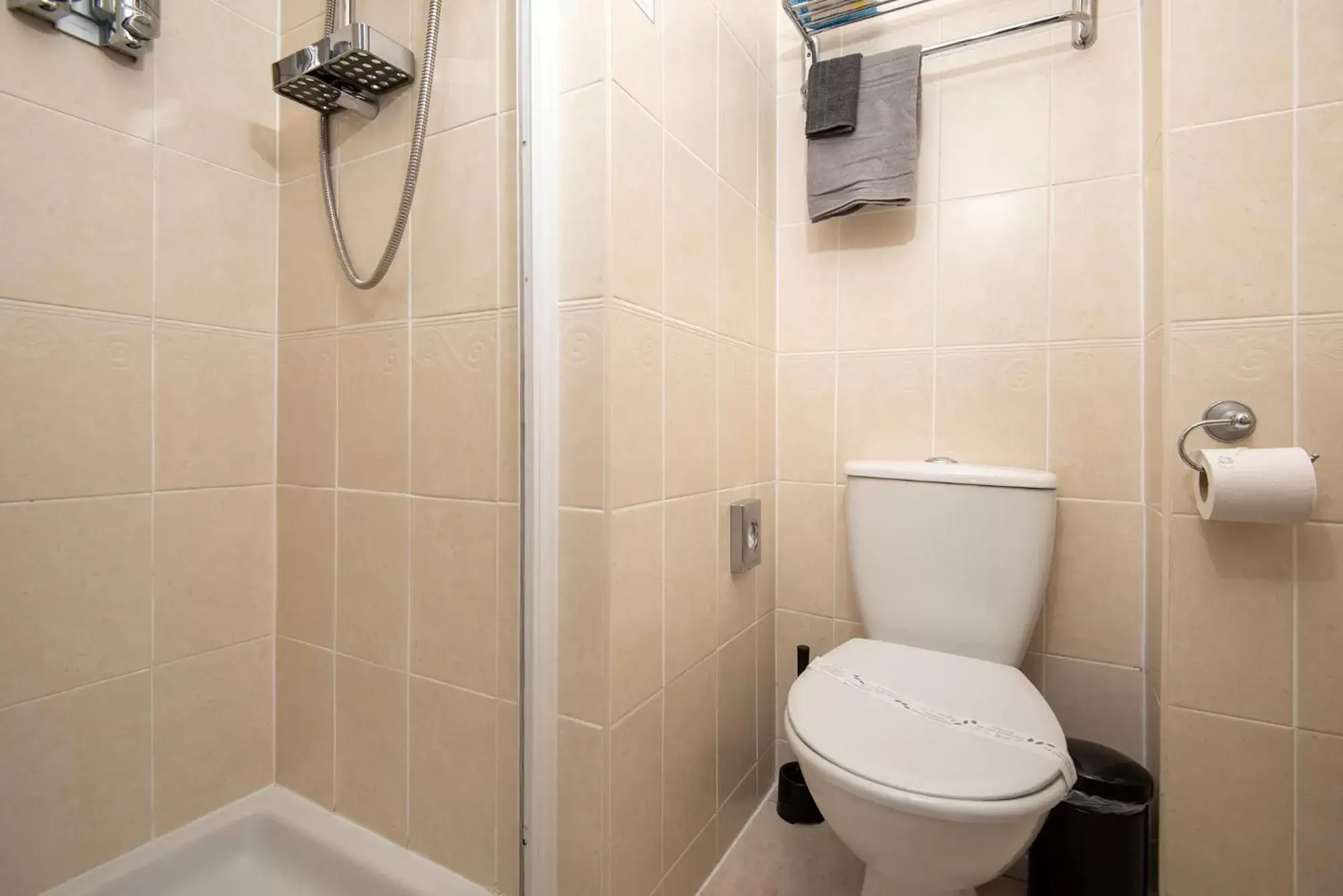 Bathroom in The Pendennis Guest House