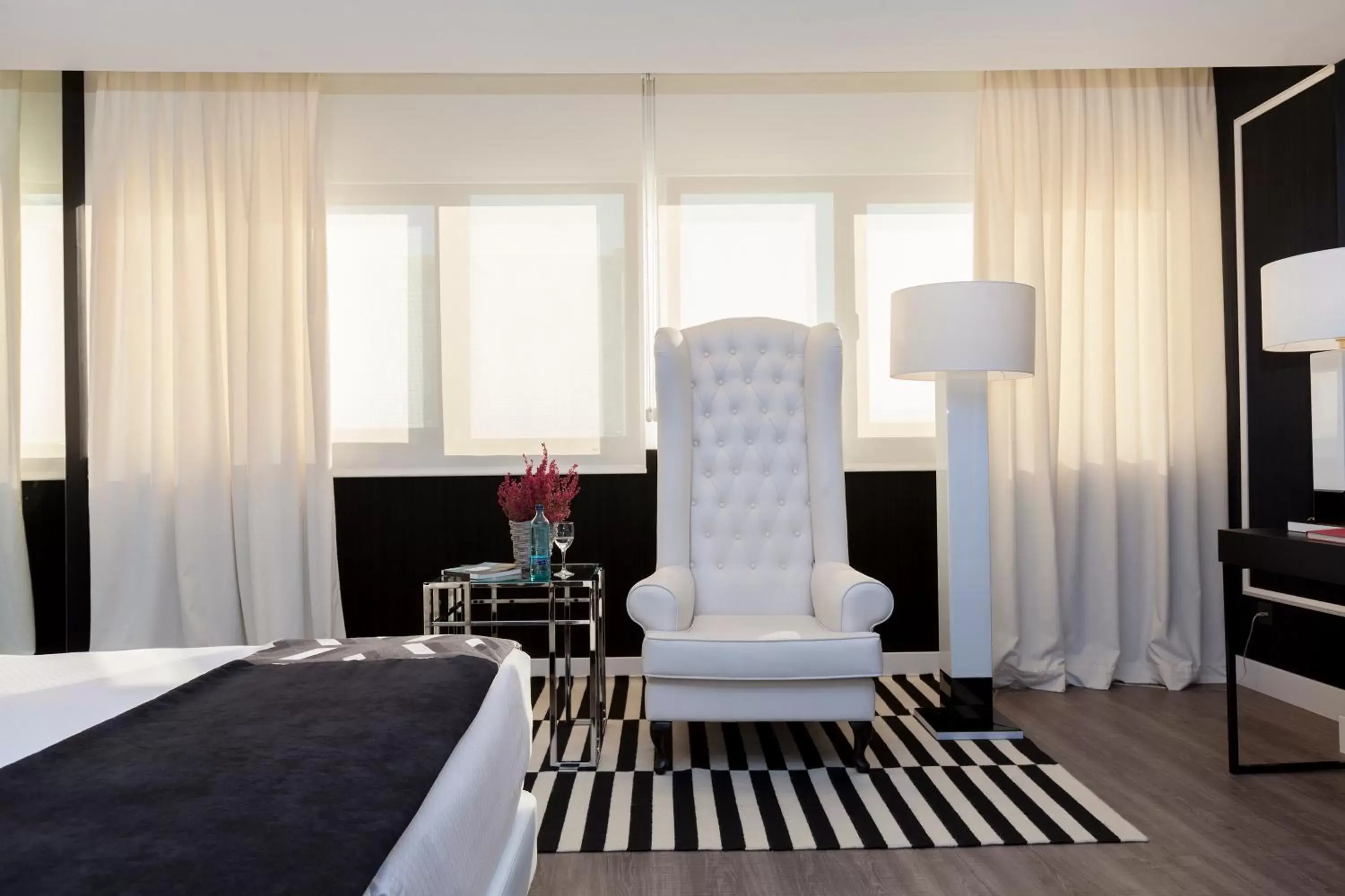 Photo of the whole room, Bed in Hotel Tres Reyes Pamplona Photo of the whole room, Bed in Hotel Tres Reyes Pamplona