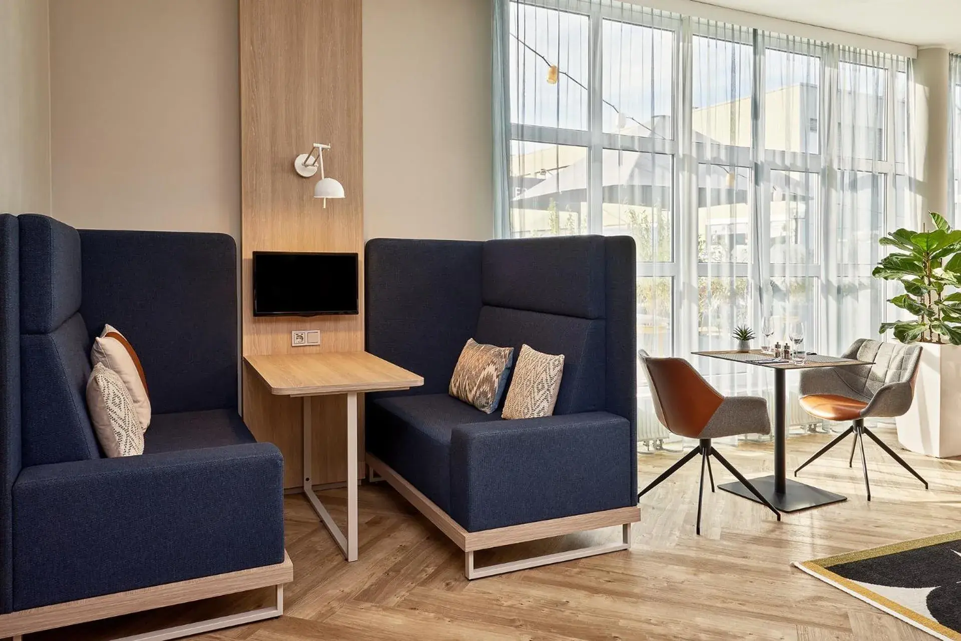 Restaurant/places to eat, Seating Area in Courtyard by Marriott Dortmund