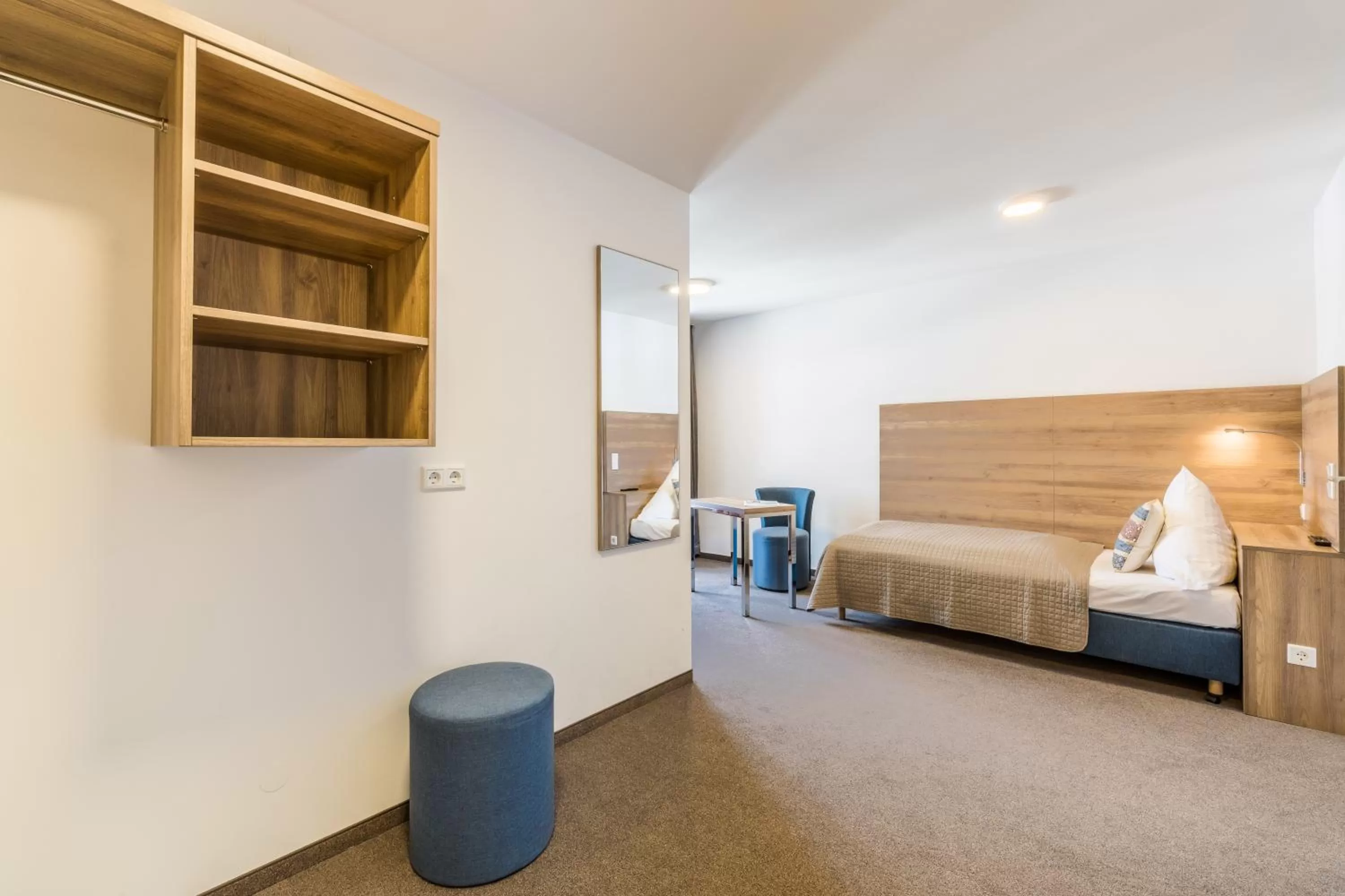 Photo of the whole room, Bed in Riemhofer Alter Schlachthof