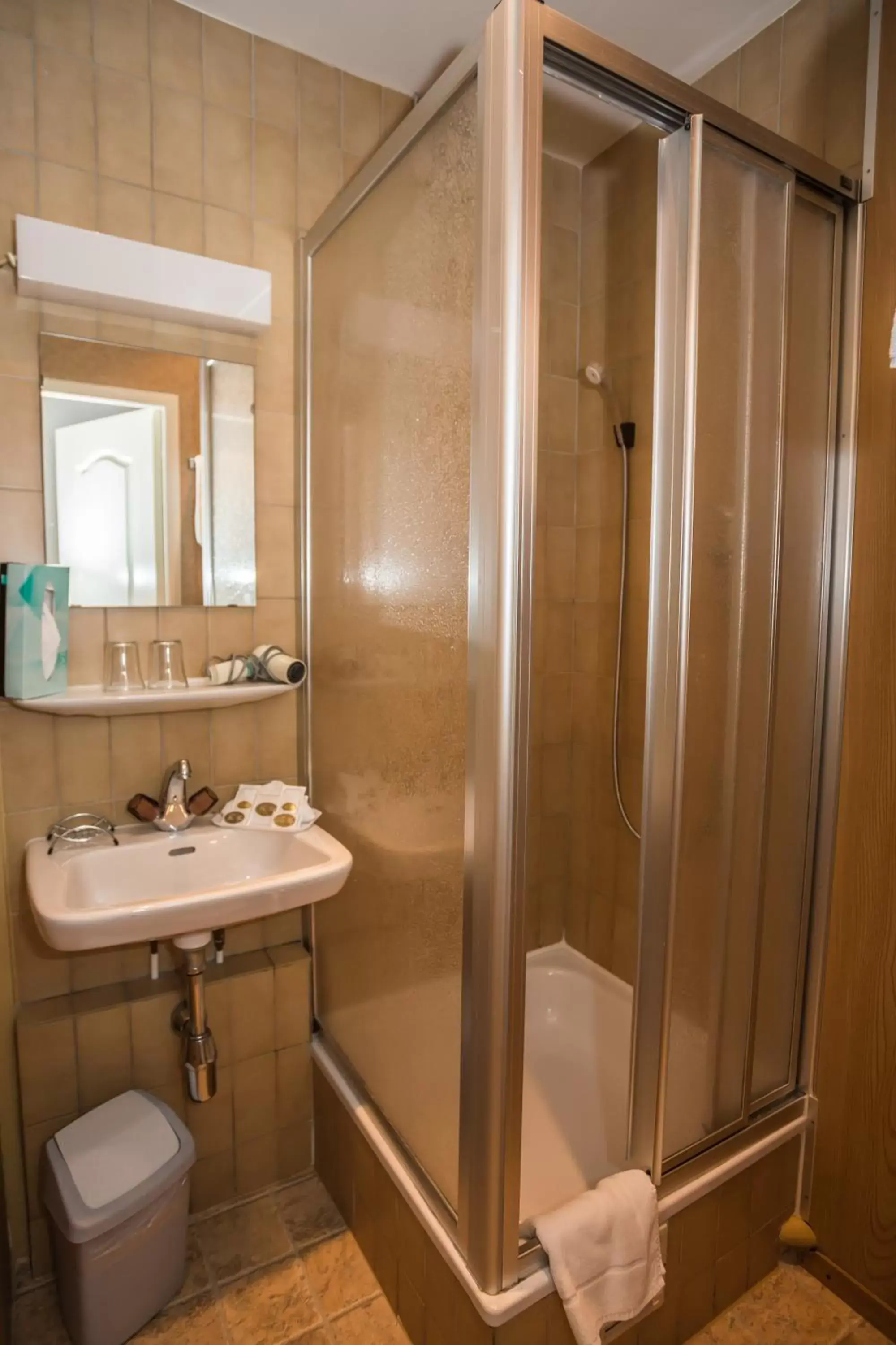 Bathroom in Hotel des Tourelles