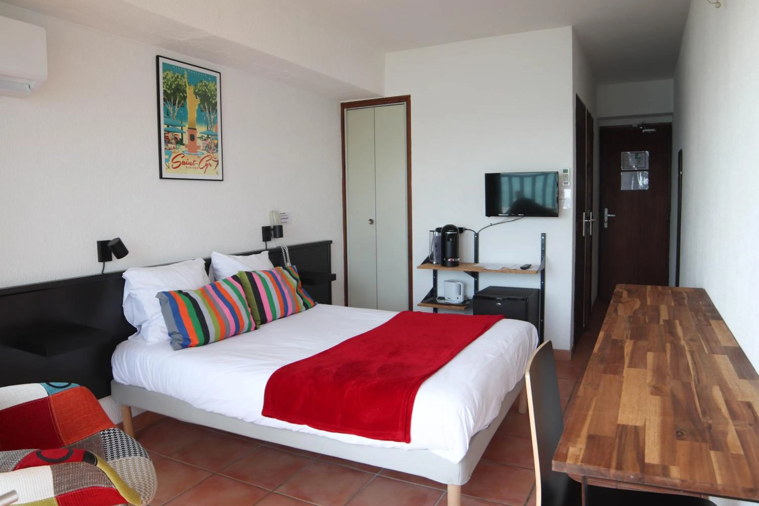 Photo of the whole room, Bed in Hotel Chanteplage