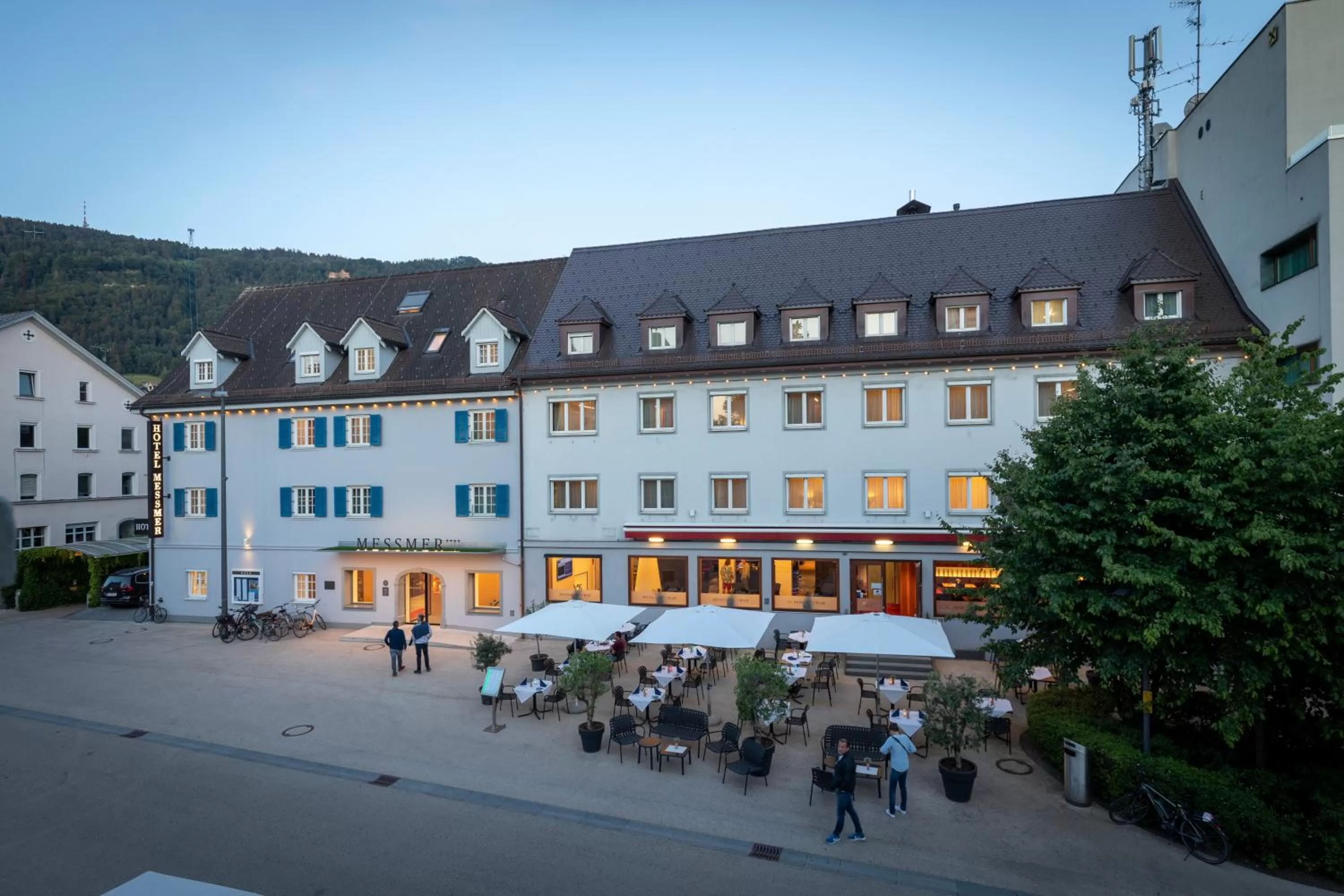 Property building in Hotel Messmer