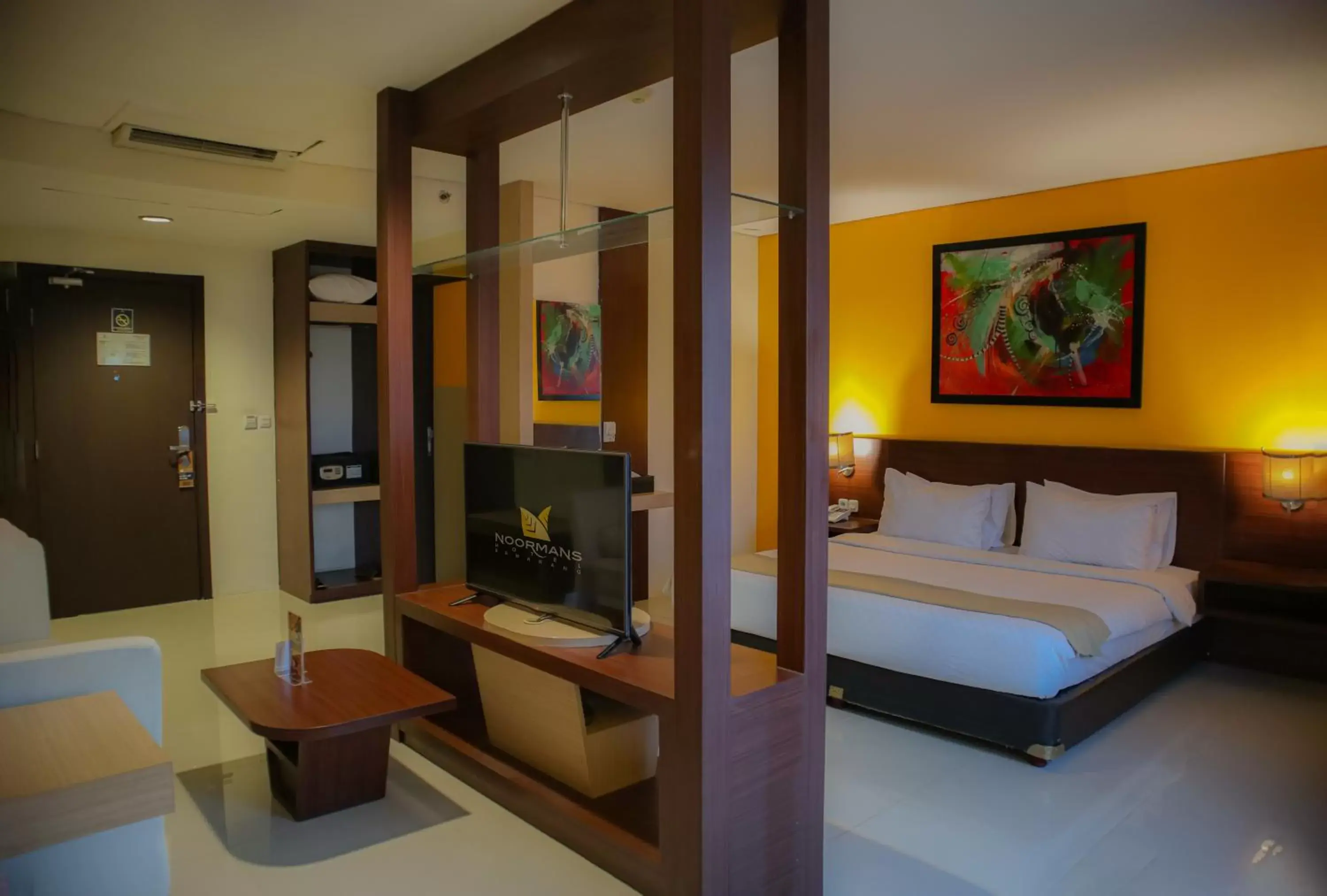 Bedroom in Noormans Hotel Semarang