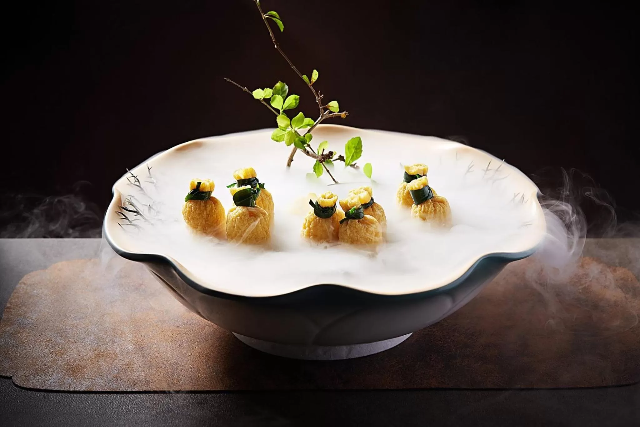 Restaurant/places to eat, Food in Crowne Plaza Hailing Island, an IHG Hotel