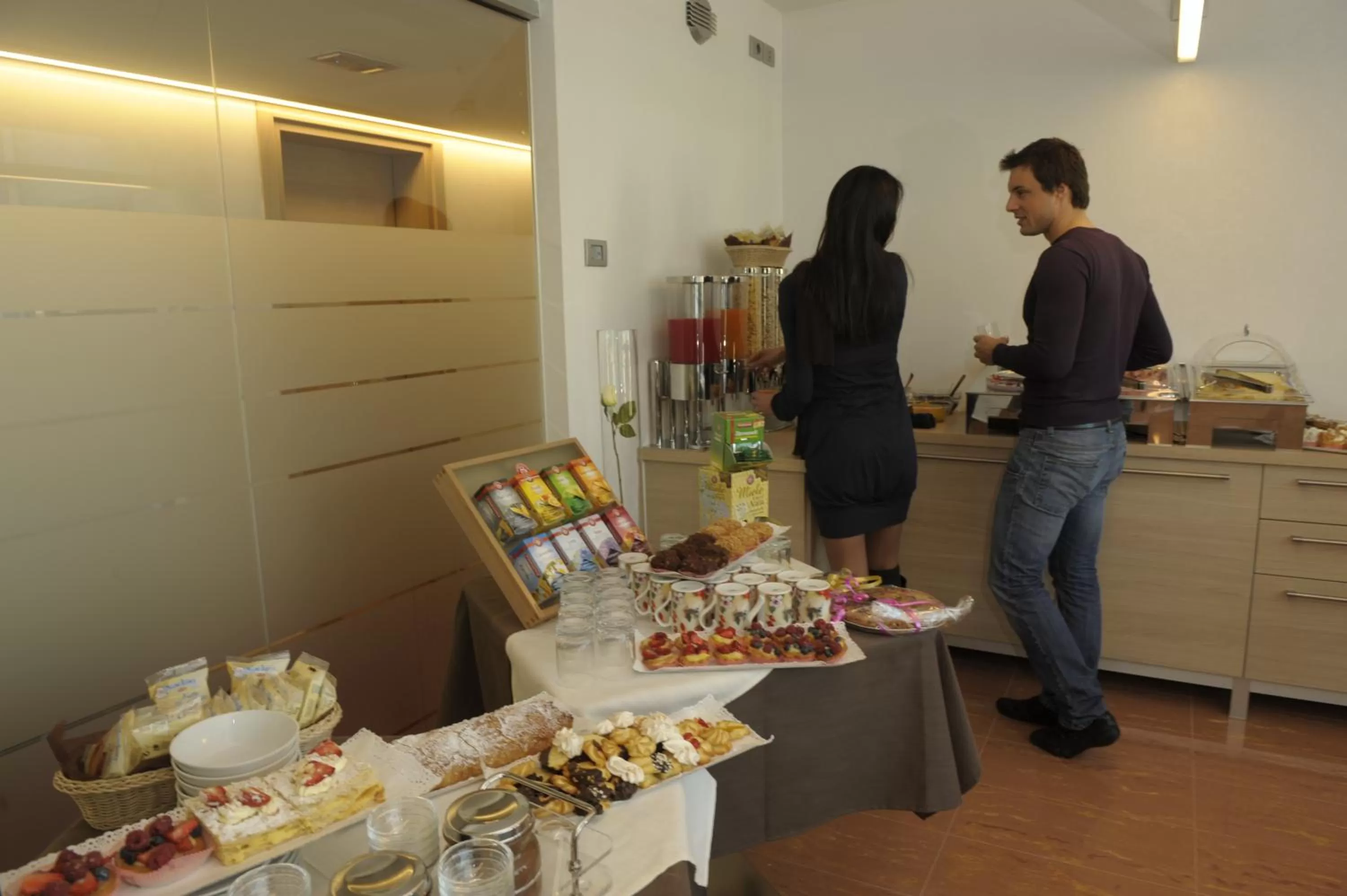 Restaurant/places to eat, Food in Al Marinaio Hotel Garni