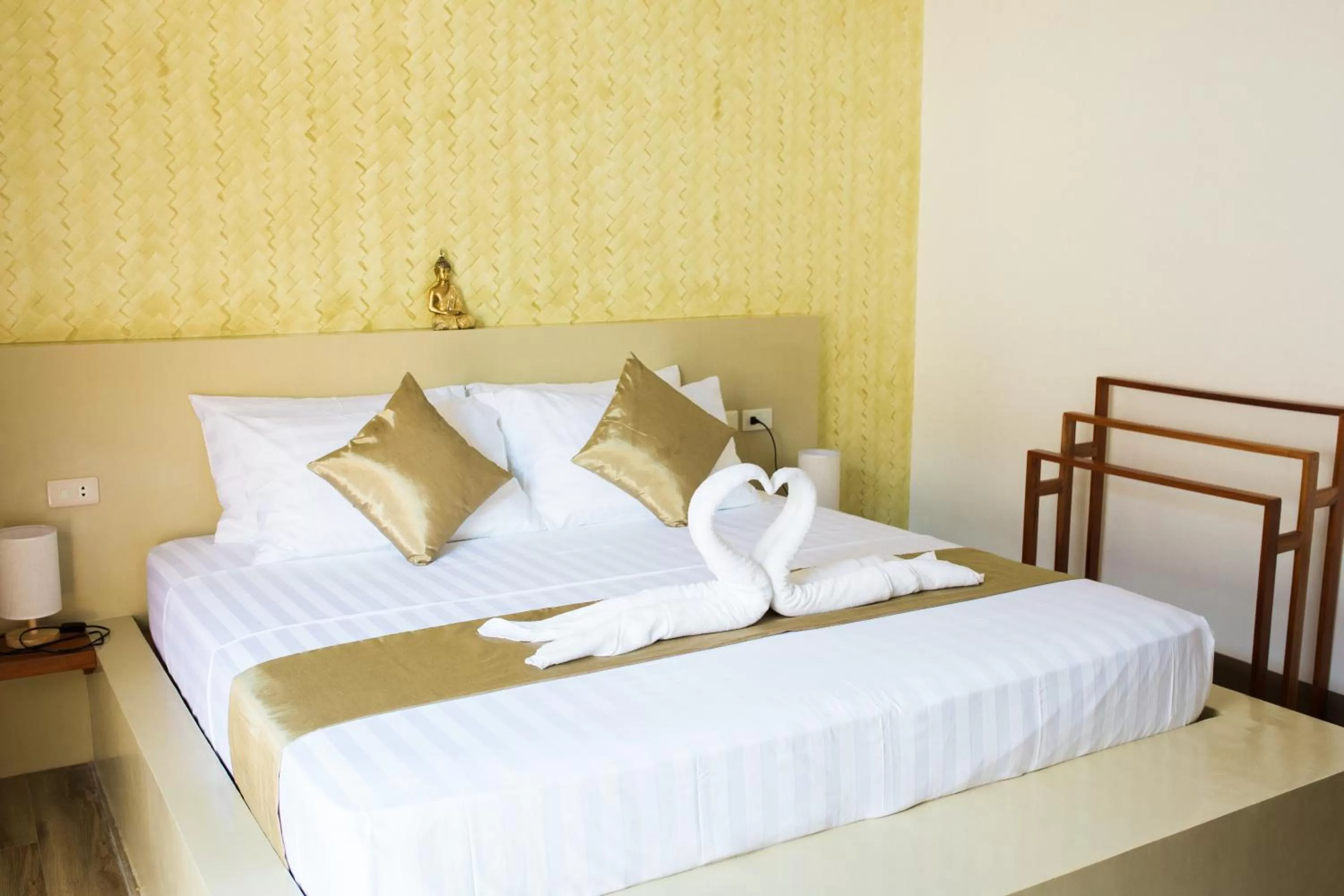 Property building, Bed in Bali Villas Panglao Bohol