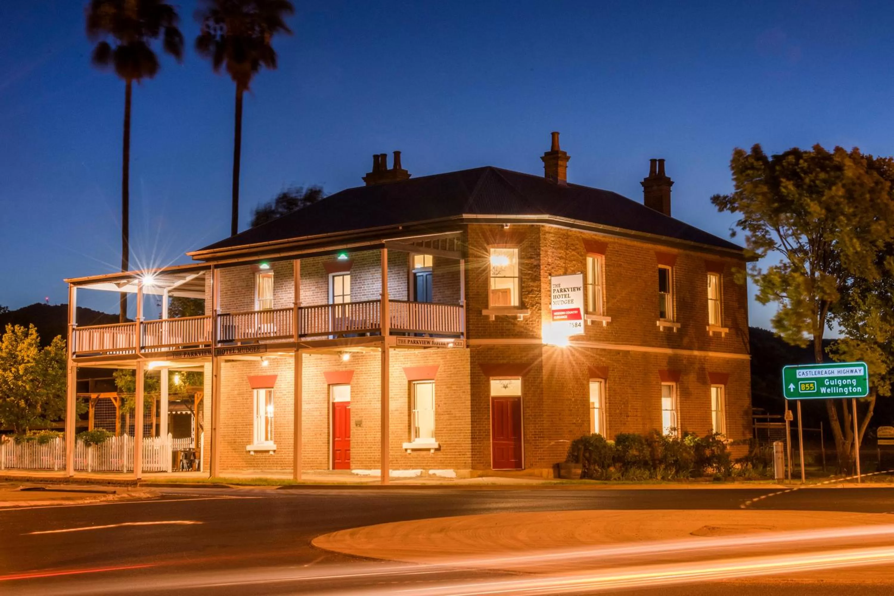 Property building in The Parkview Hotel Mudgee