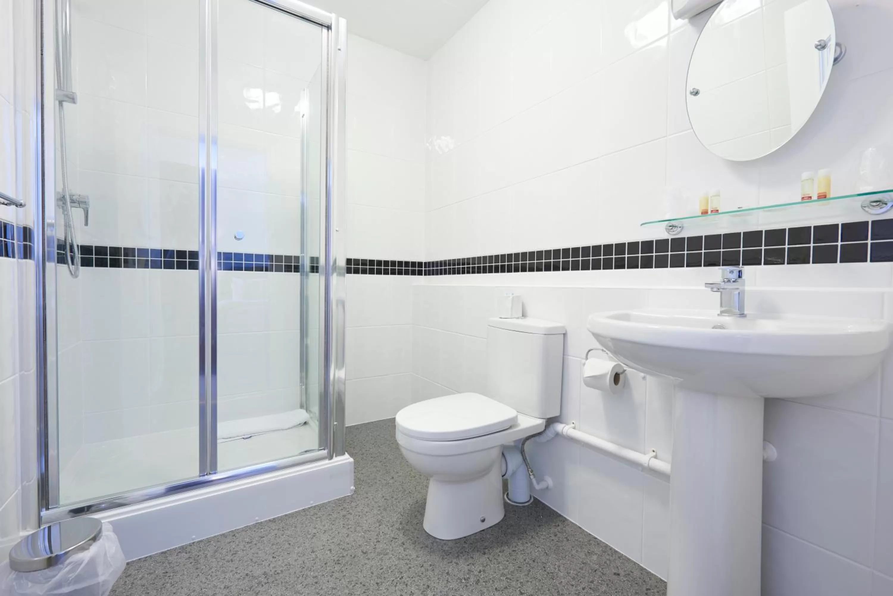 Bathroom in The Imperial Crown Hotel