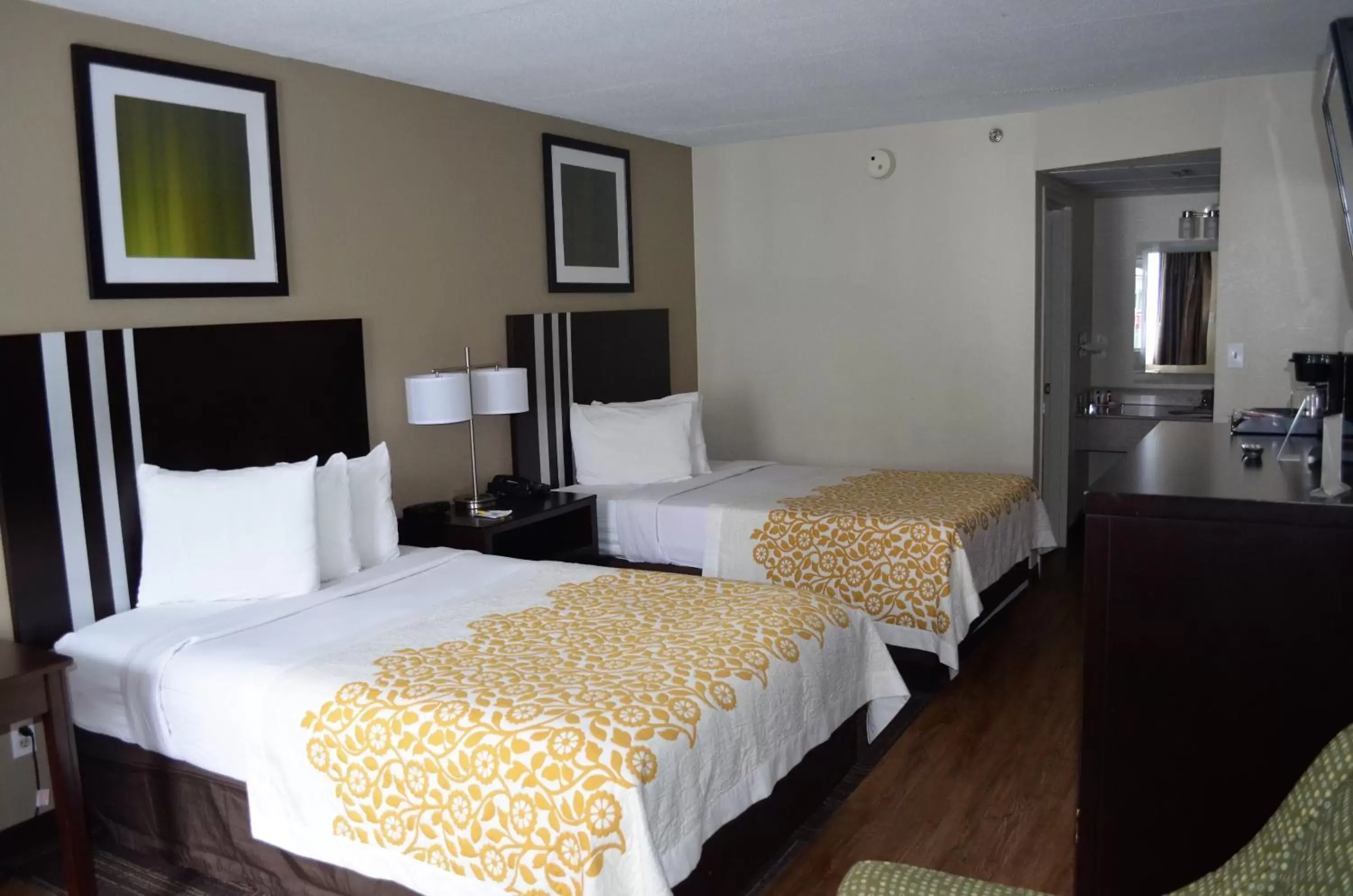 Bed in Days Inn by Wyndham Harrisburg North