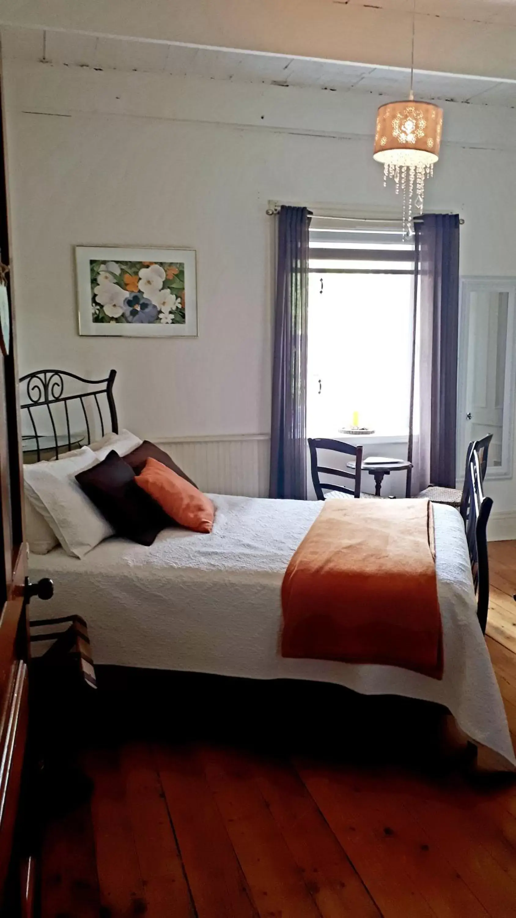 Double Room with Private External Bathroom in Auberge le Petit Séjour Double Room with Private External Bathroom in Auberge le Petit Séjour