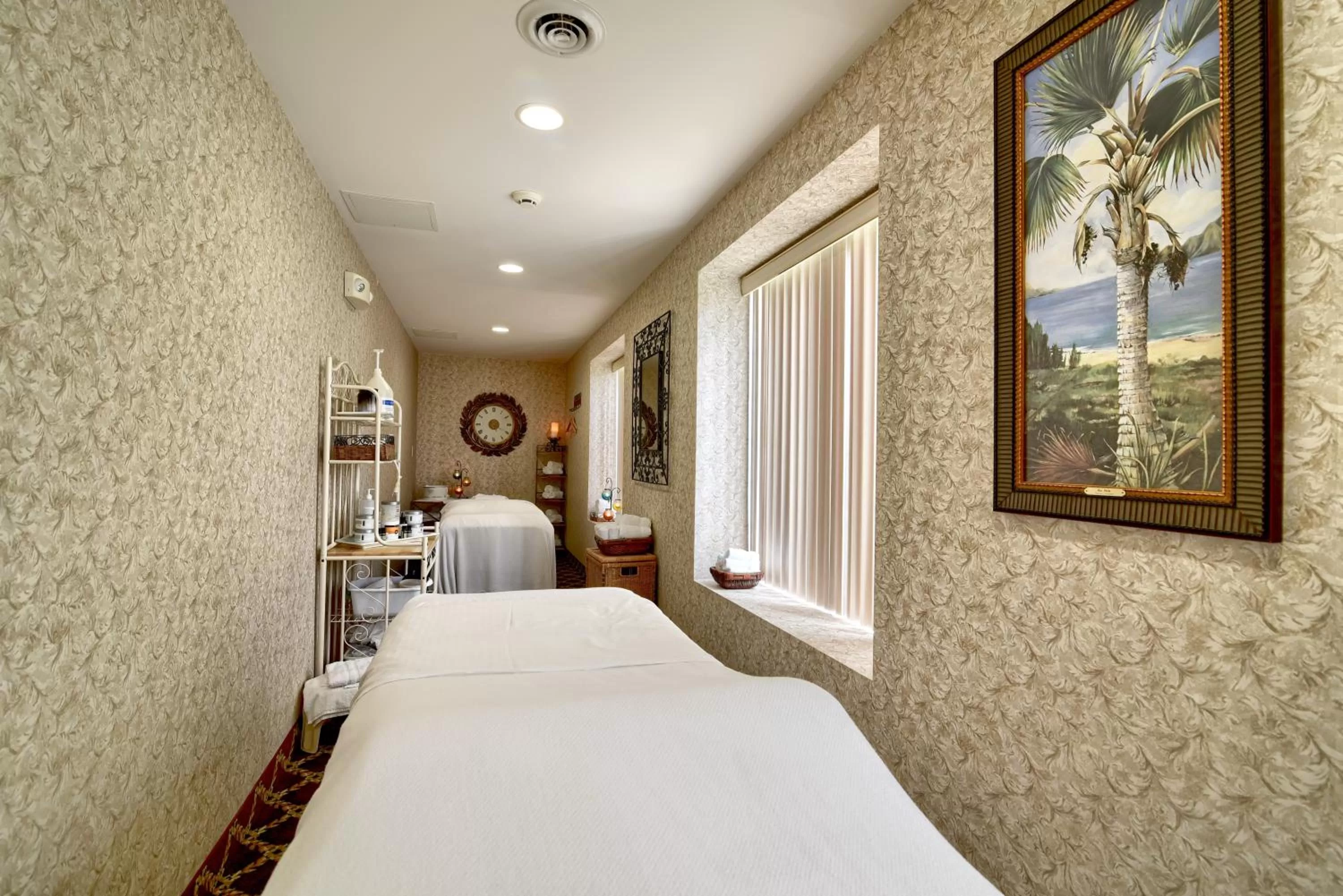 Spa and wellness centre/facilities, Bed in Roosevelt Inn & Suites Saratoga Springs