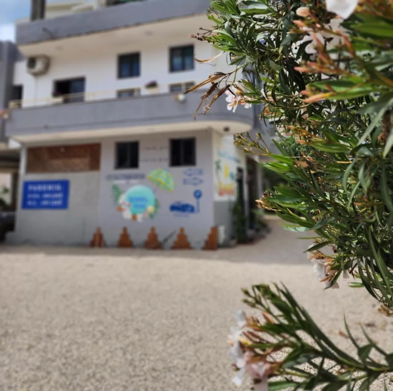 Parking, Property Building in Seashell Beach Rooms