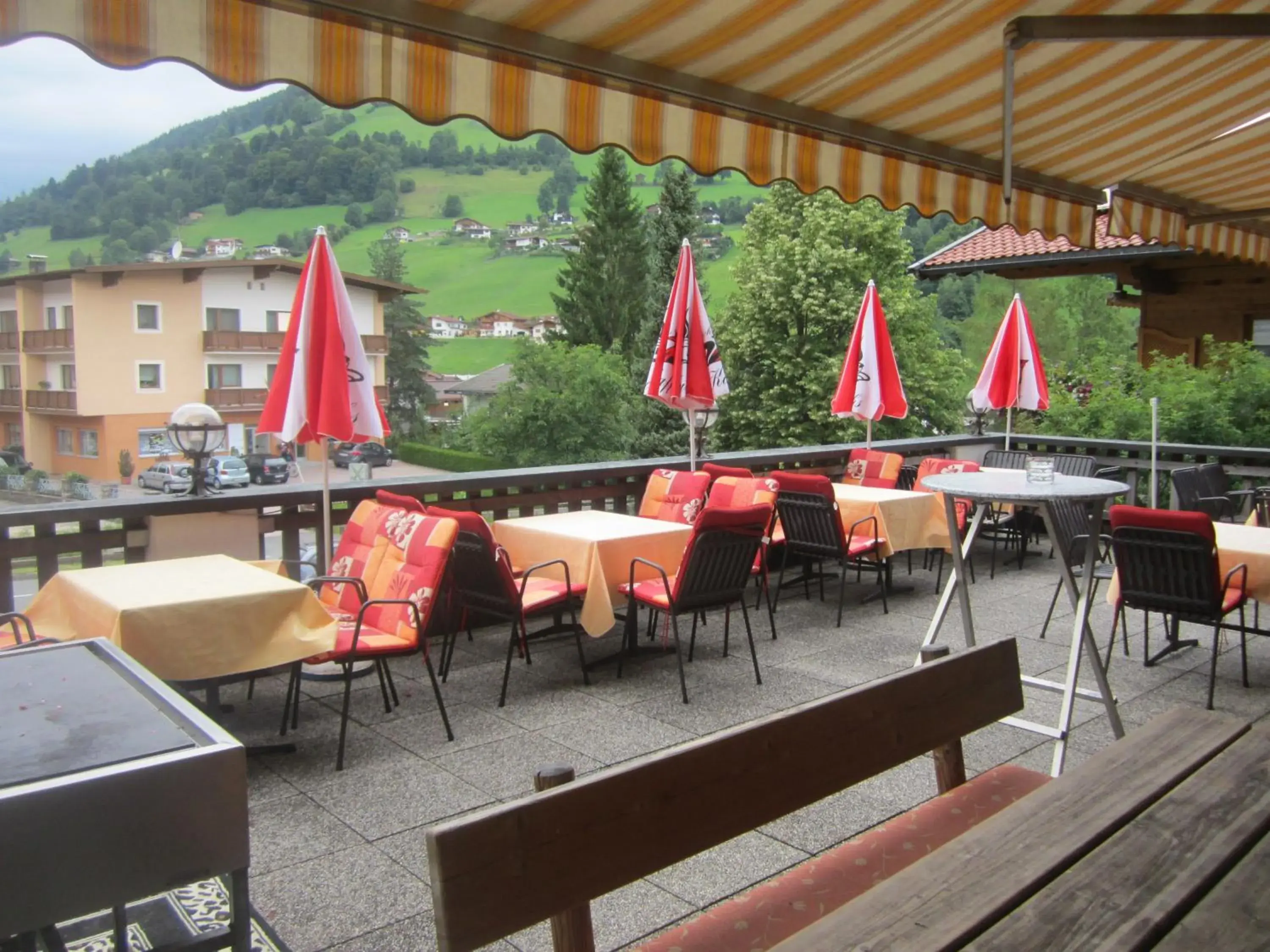 Balcony/Terrace, Restaurant/Places to Eat in Hotel Schneeberger Superior