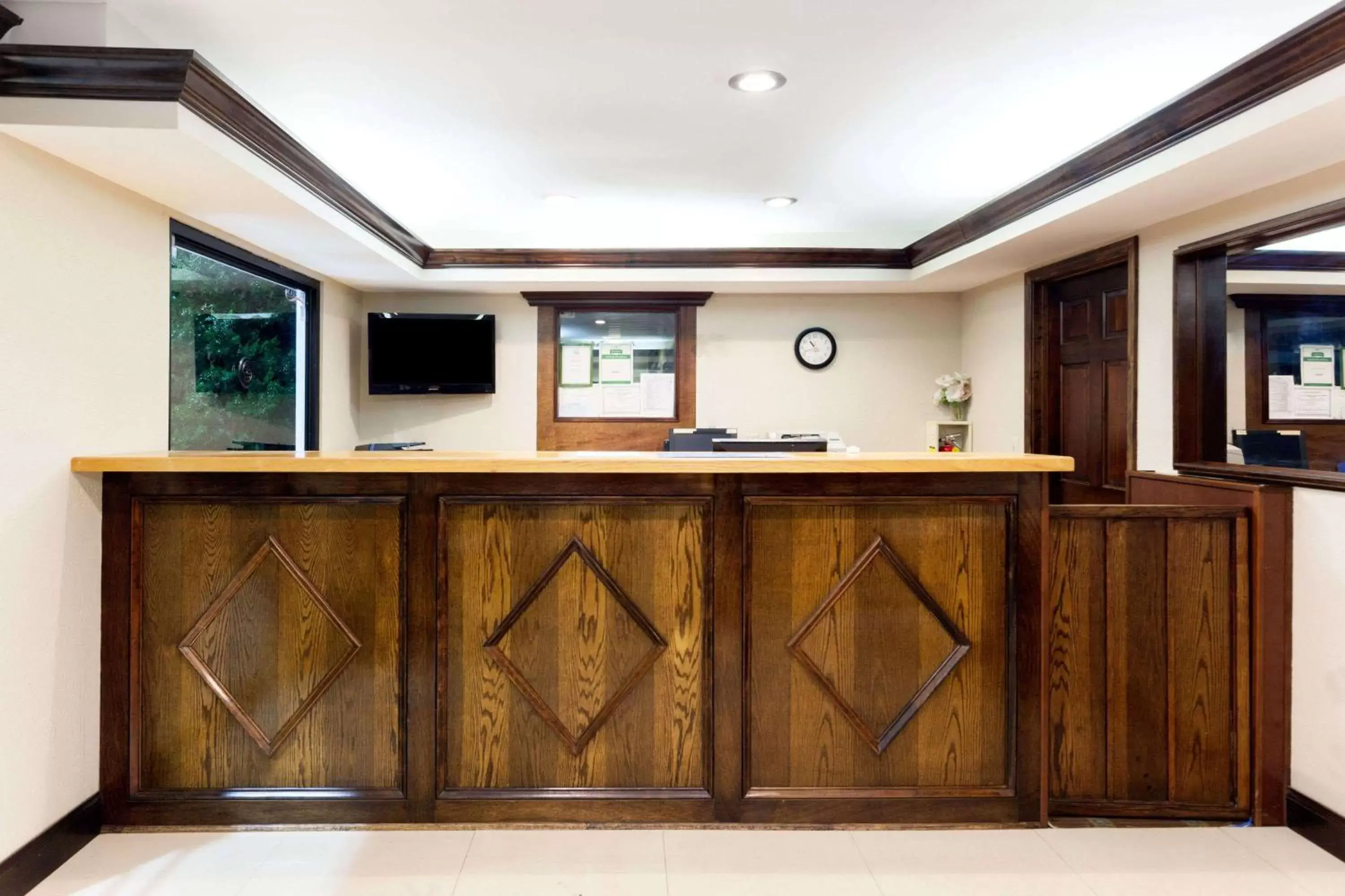 Lobby or reception in Days Inn by Wyndham Dahlonega University Area Lobby or reception in Days Inn by Wyndham Dahlonega University Area