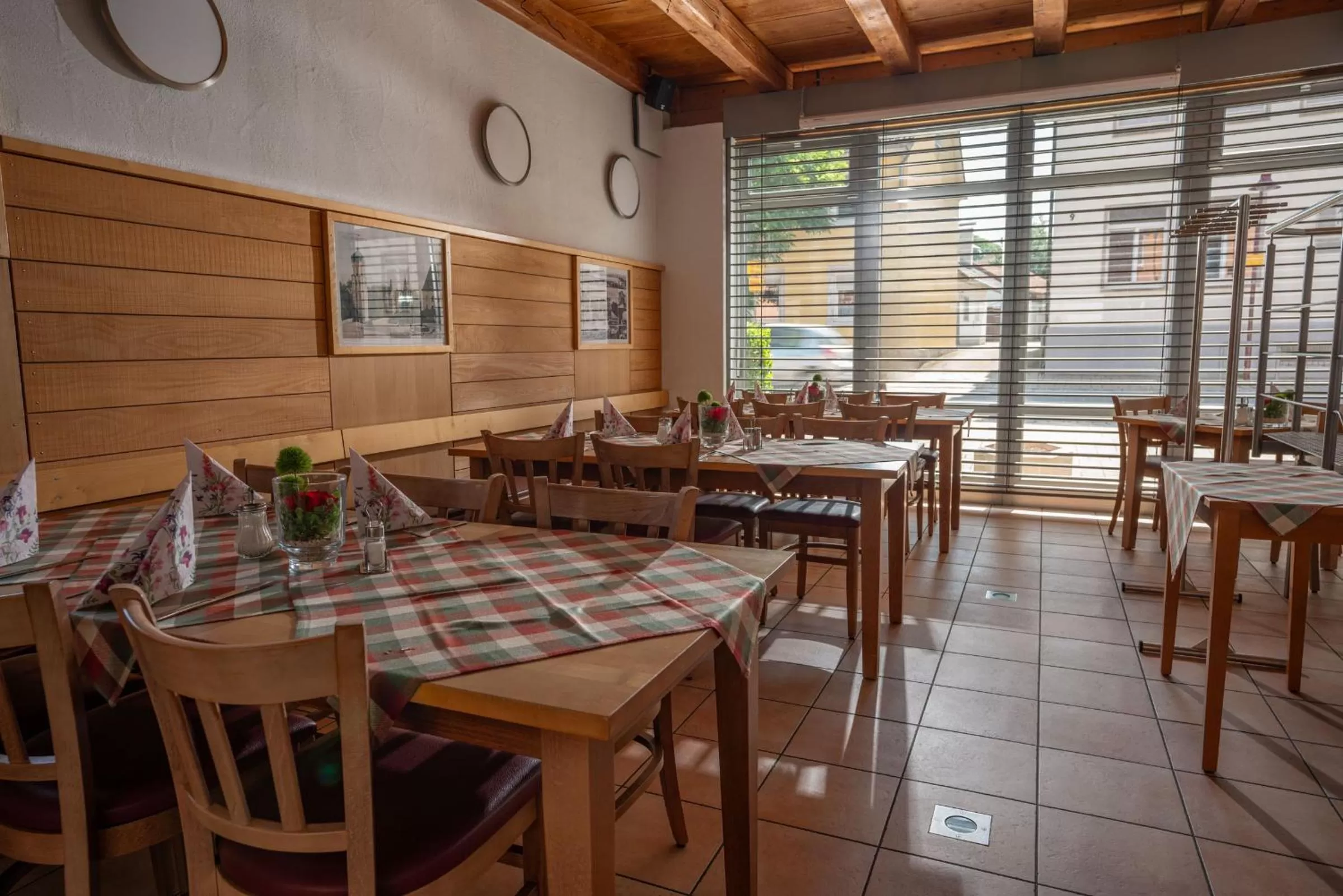 Restaurant/places to eat in Gasthof Hosbein