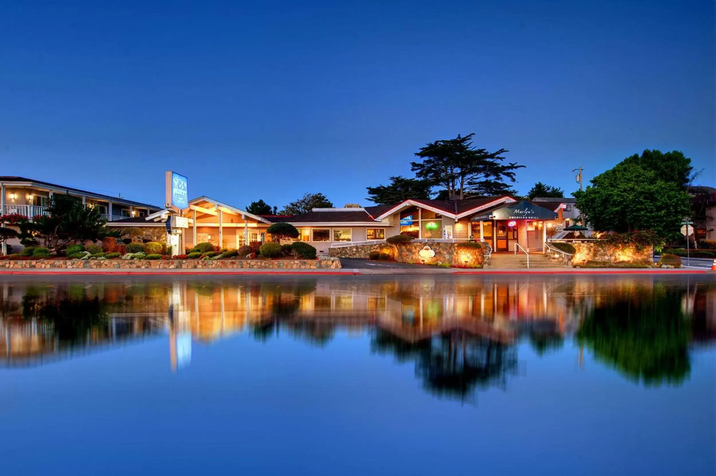 Swimming Pool in Monterey Bay Lodge