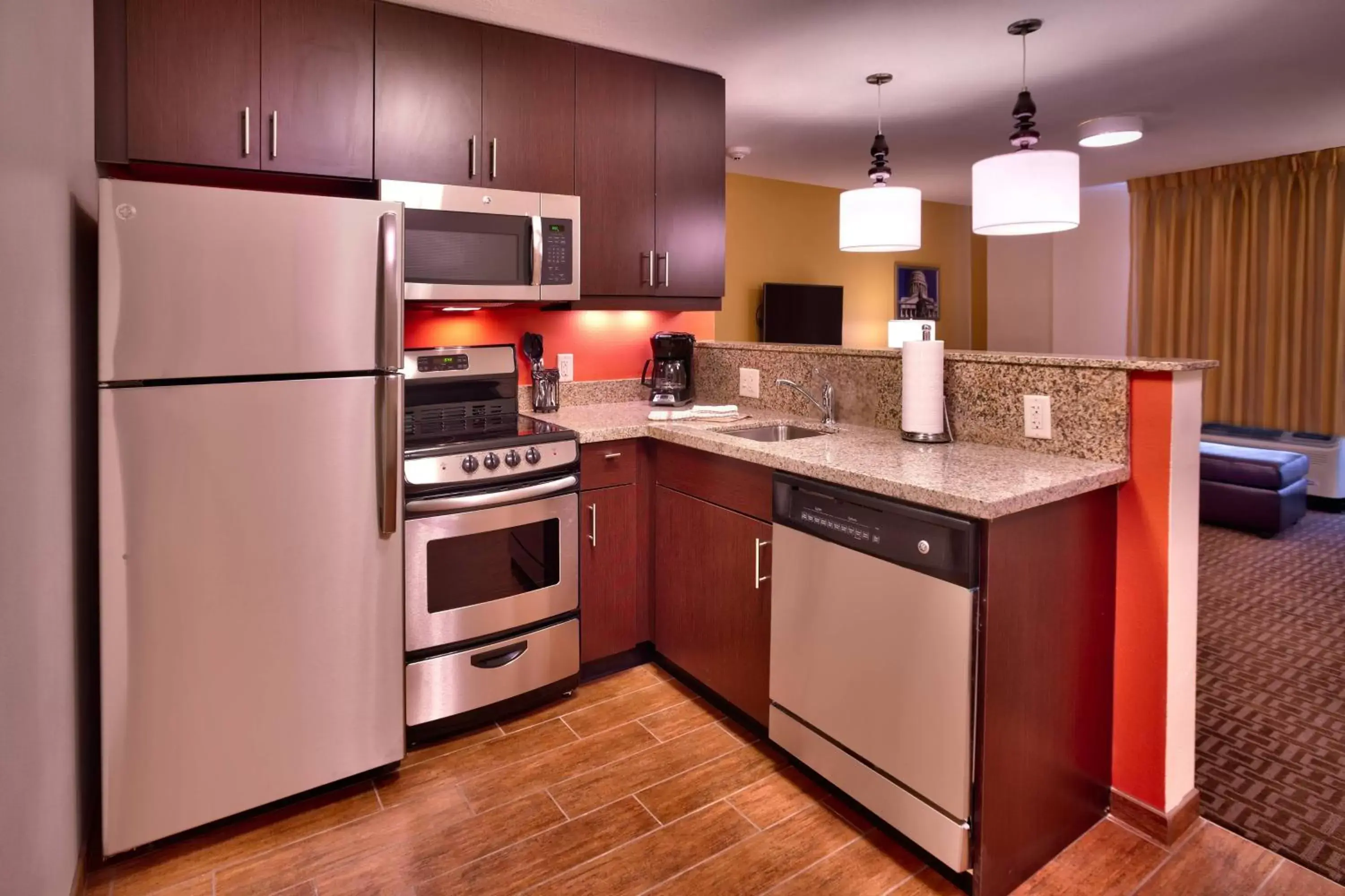 Bedroom, Kitchen/Kitchenette in TownePlace Suites by Marriott Salt Lake City-West Valley