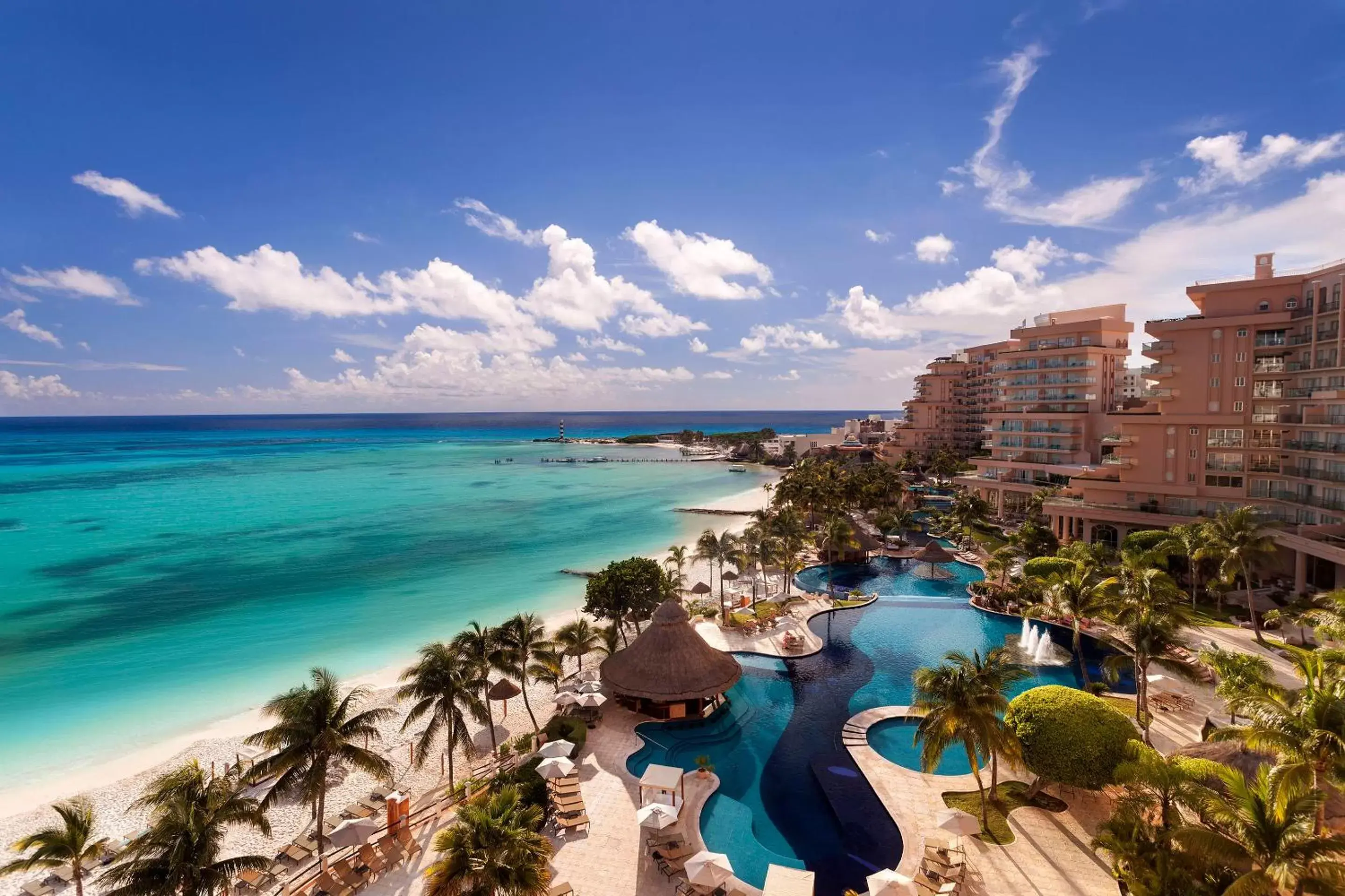 Game Room, Pool View in Grand Fiesta Americana Coral Beach Cancun - All Inclusive