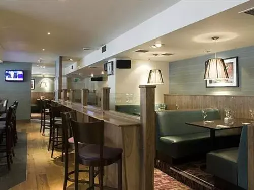 Dining area, Restaurant/Places to Eat in Orchard Park Hotel