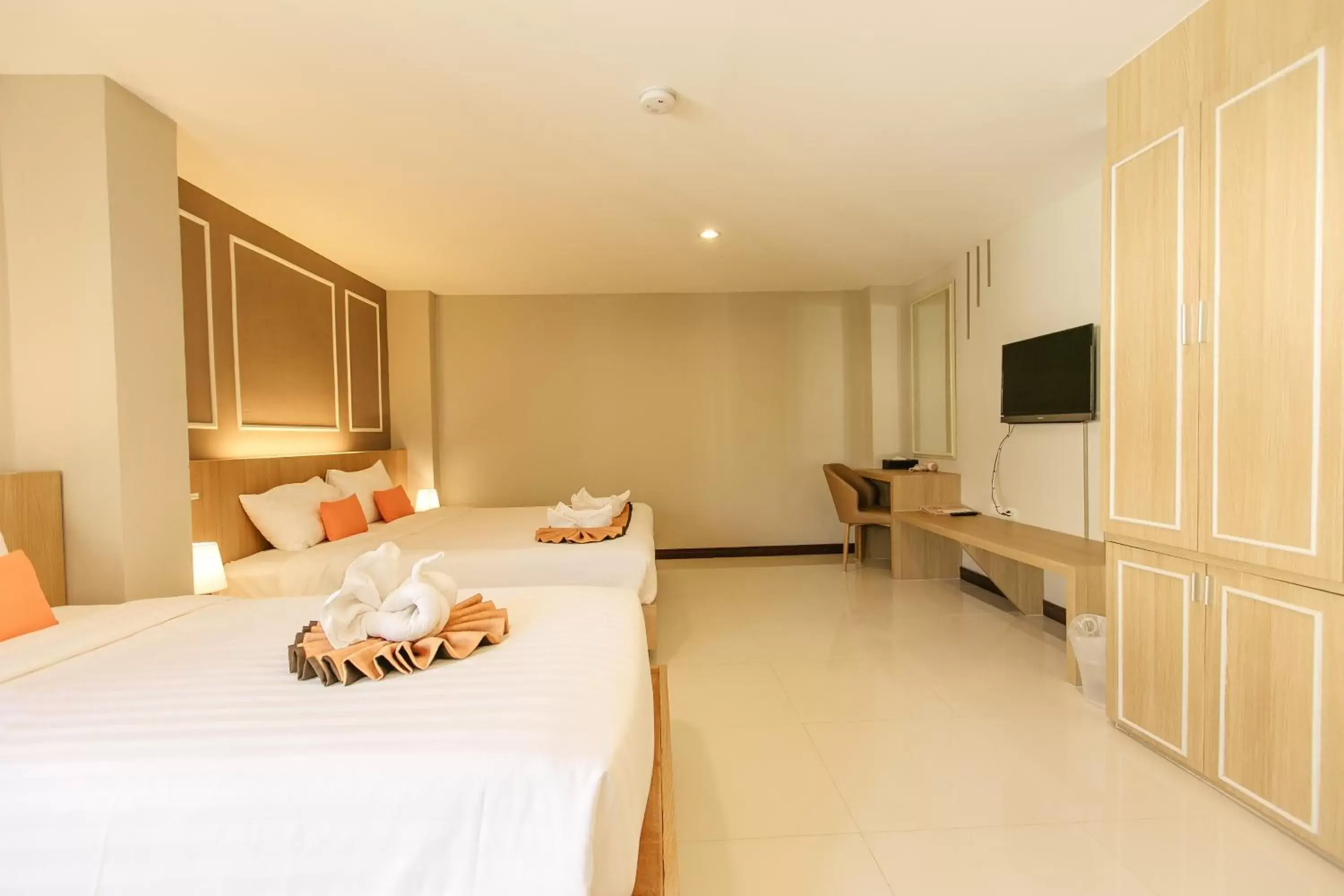 Communal lounge/ TV room, Bed in De Hug Hotel & Residence Communal lounge/ TV room, Bed in De Hug Hotel & Residence