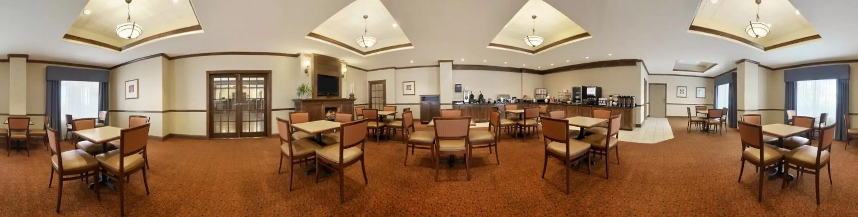 Coffee/tea facilities, Restaurant/Places to Eat in Country Inn & Suites by Radisson, Oklahoma City - Quail Springs, OK