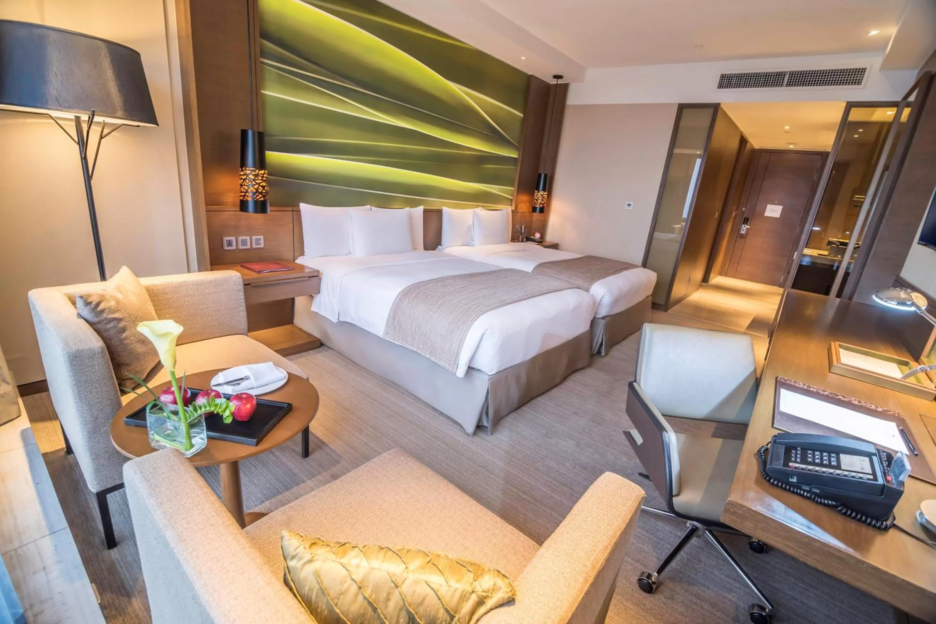 Photo of the whole room, Bed in Marco Polo Ortigas Manila