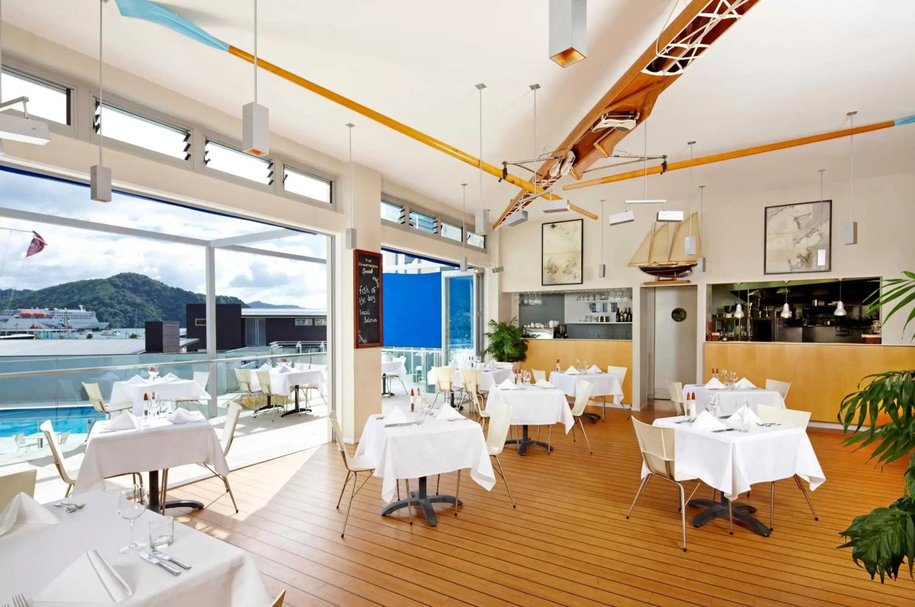Restaurant/Places to Eat in Picton Yacht Club Hotel